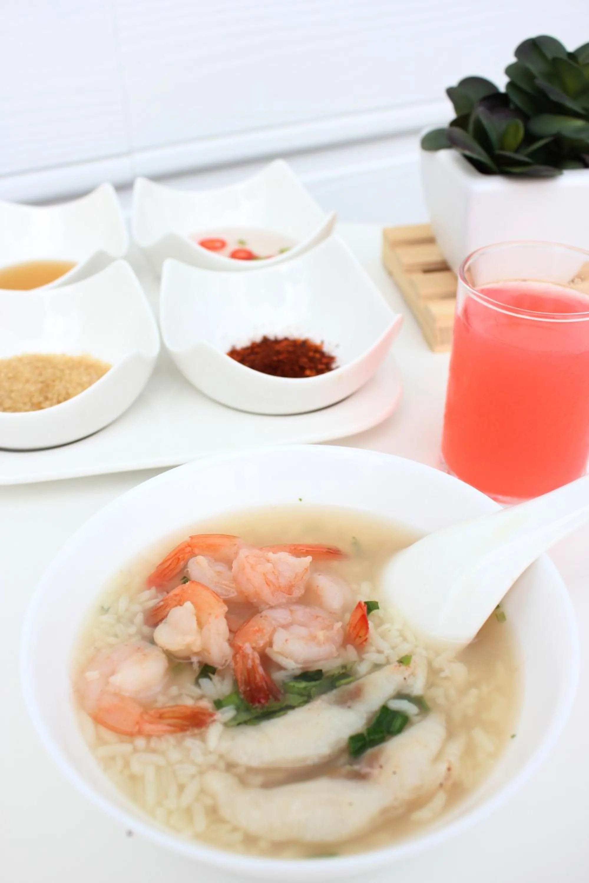 Breakfast in Terrua Main Ten Villa Garden