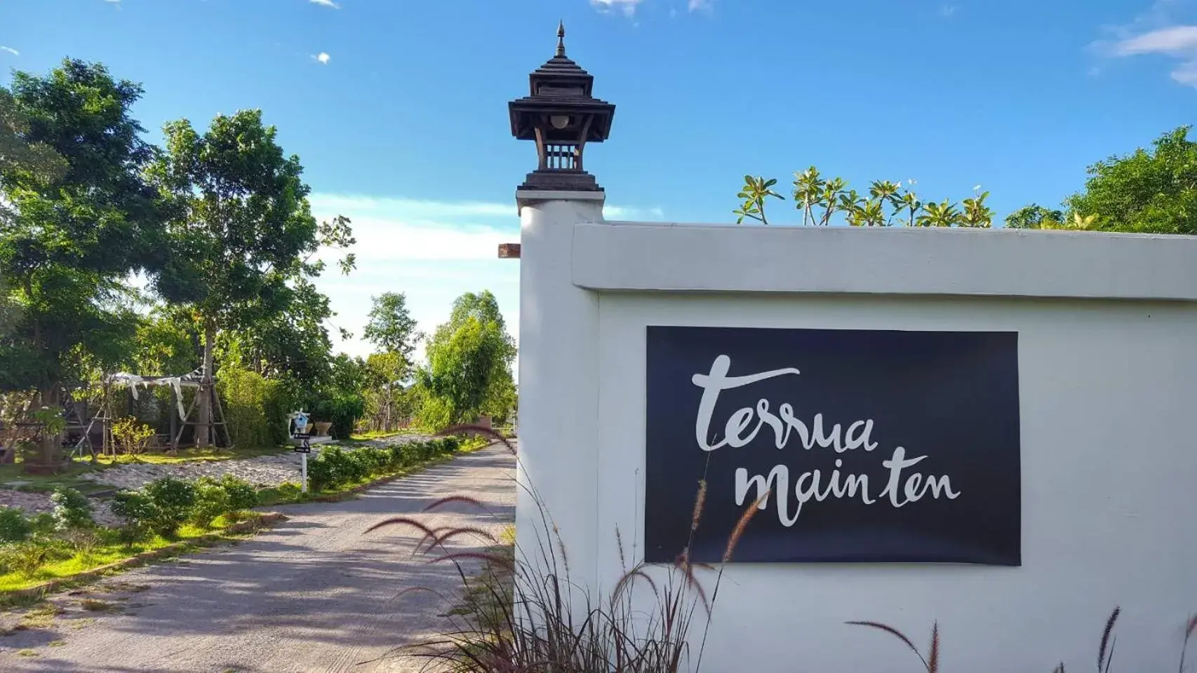 Facade/entrance in Terrua Main Ten Villa Garden
