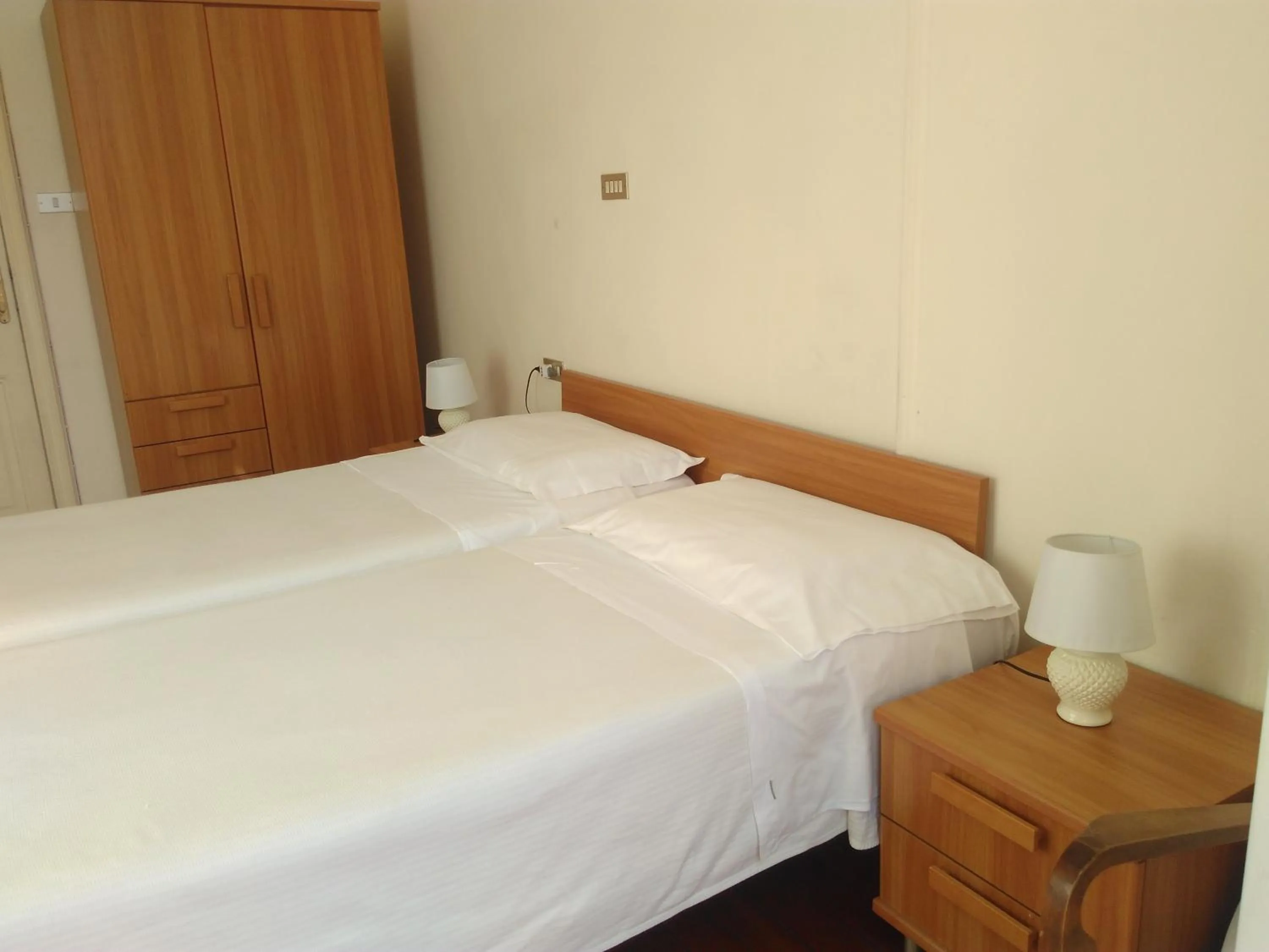 Photo of the whole room, Bed in Albergo Bandoni