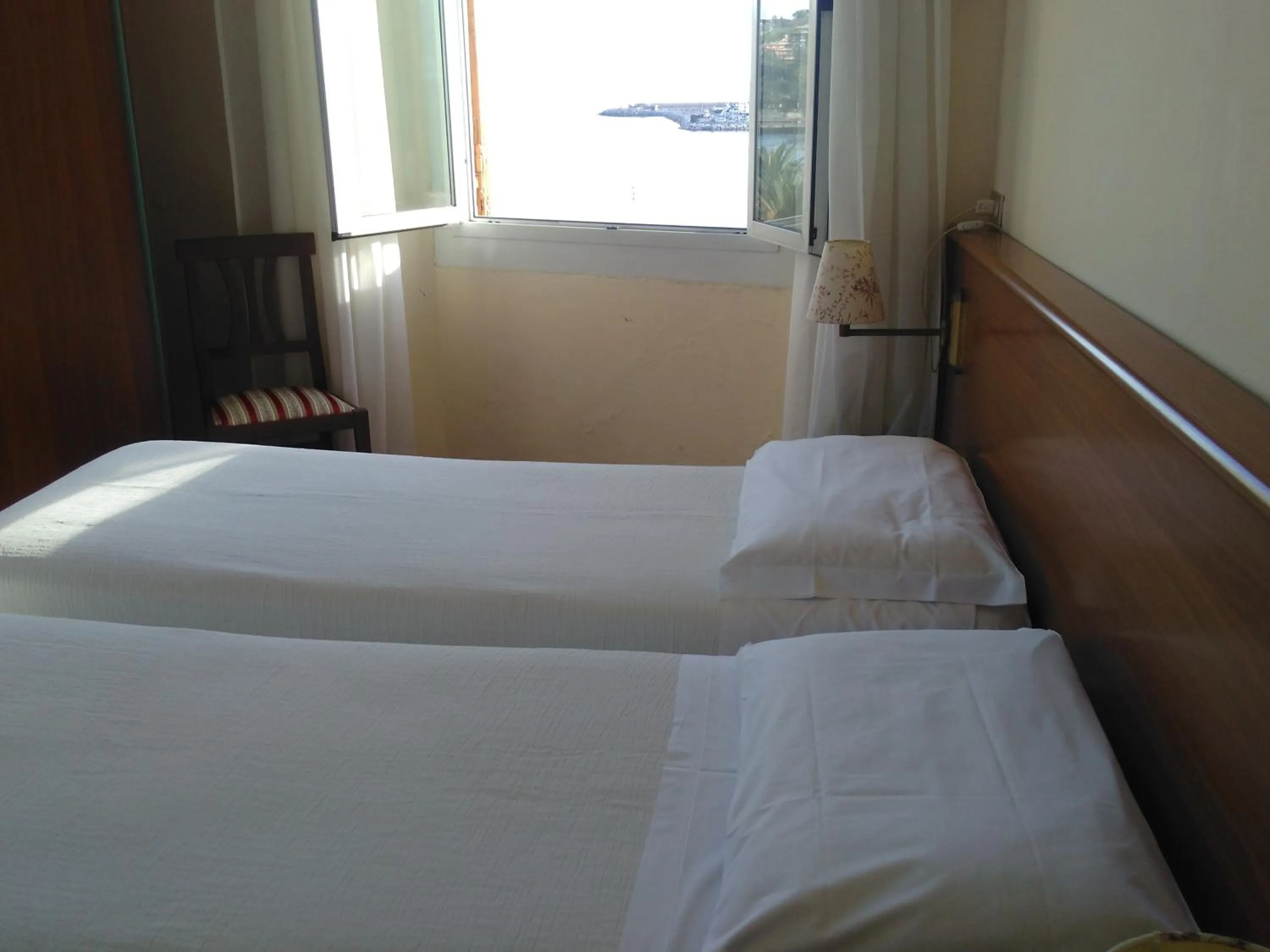 Photo of the whole room, Bed in Albergo Bandoni