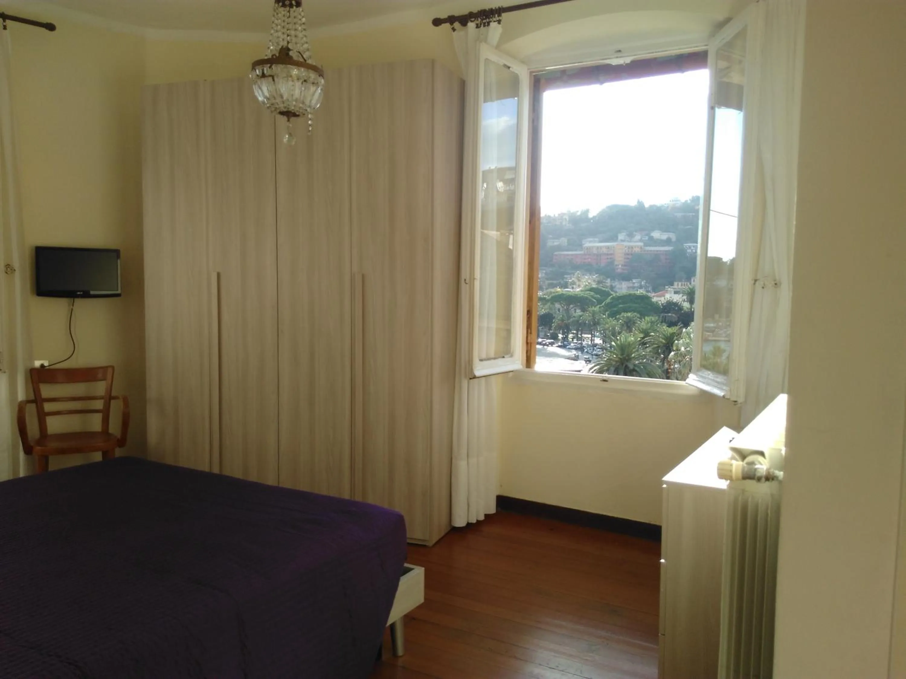 Photo of the whole room, Bed in Albergo Bandoni