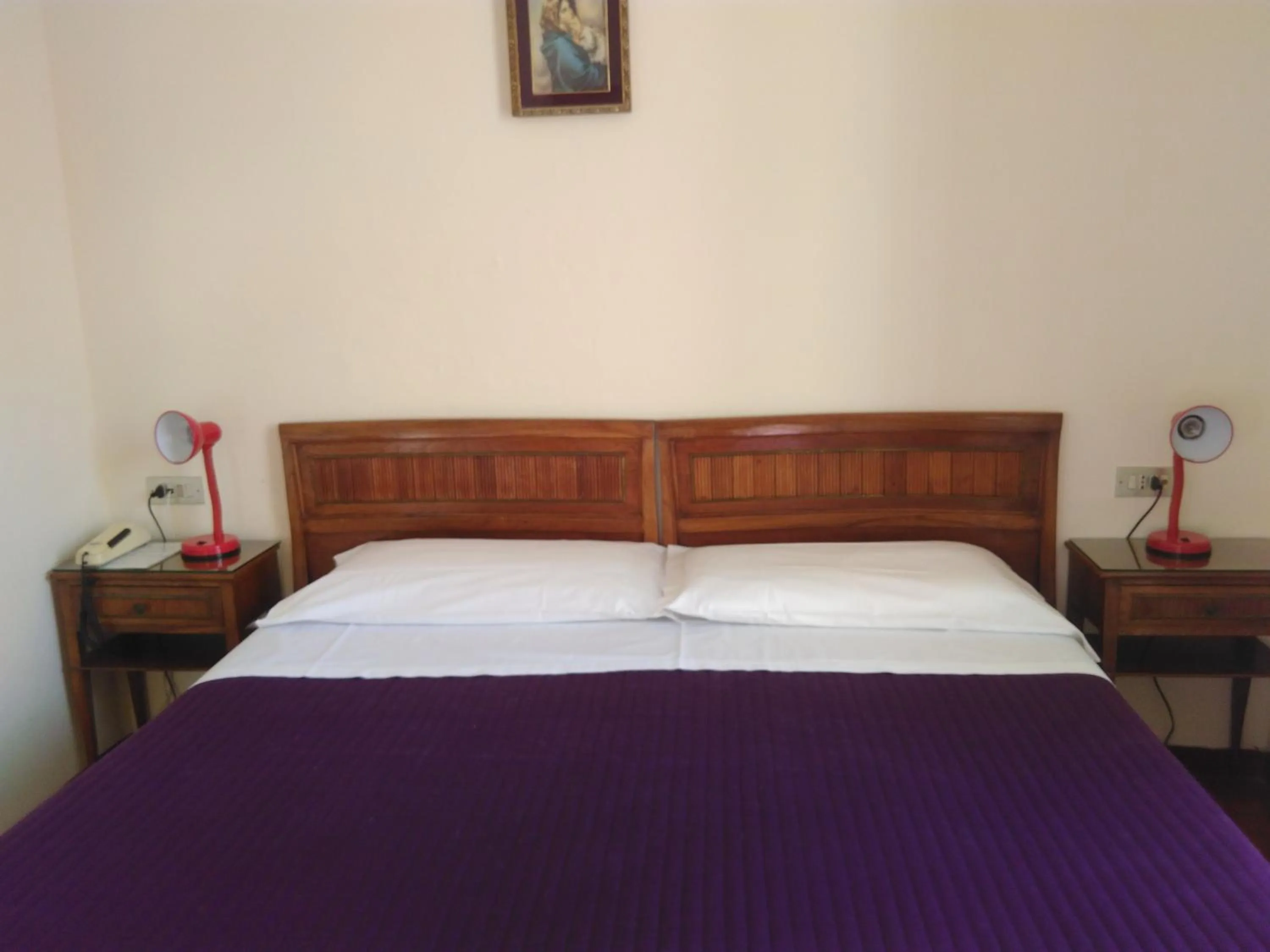 Photo of the whole room, Bed in Albergo Bandoni