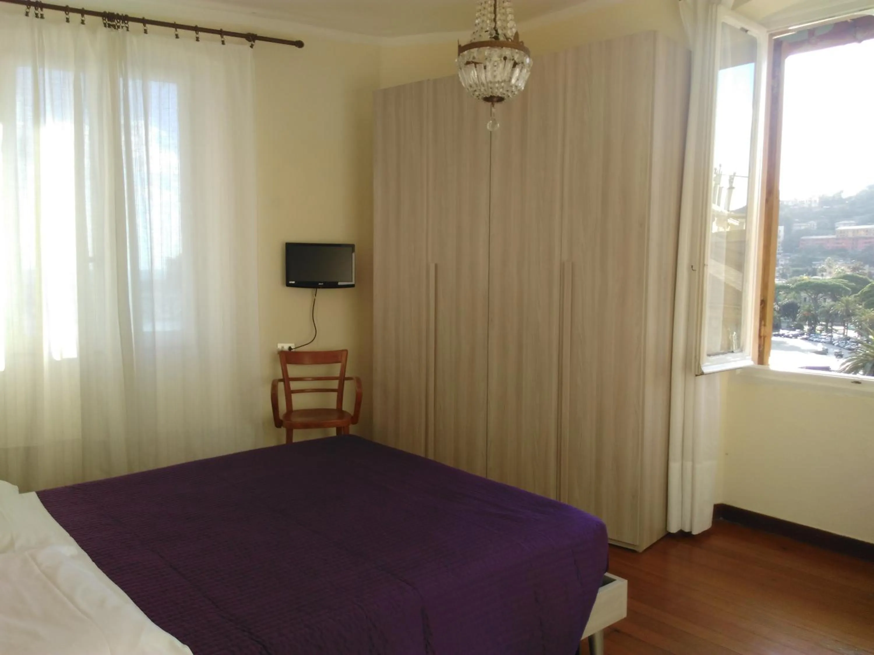 Photo of the whole room, Bed in Albergo Bandoni