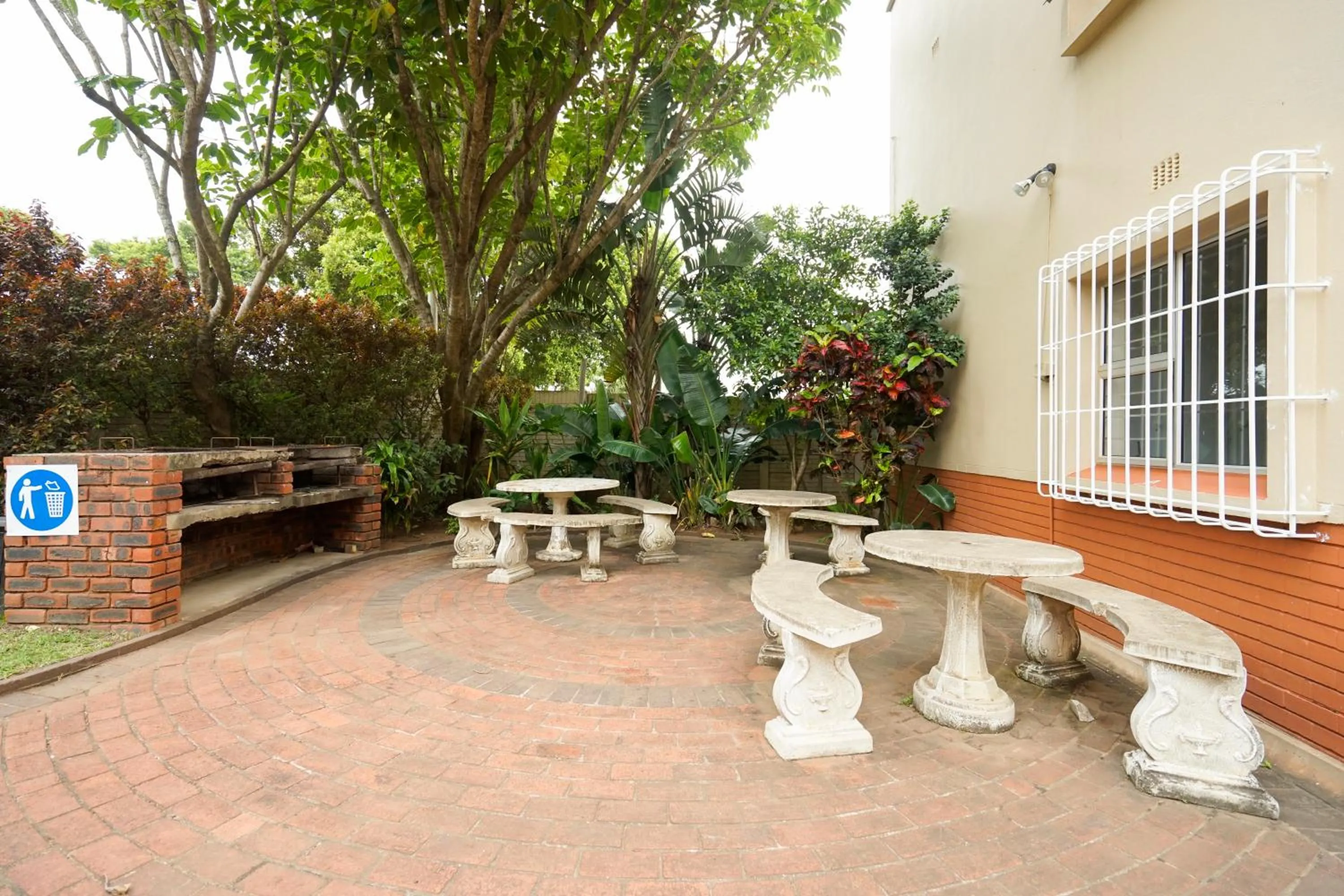 BBQ facilities in Doonside Holiday Apartments