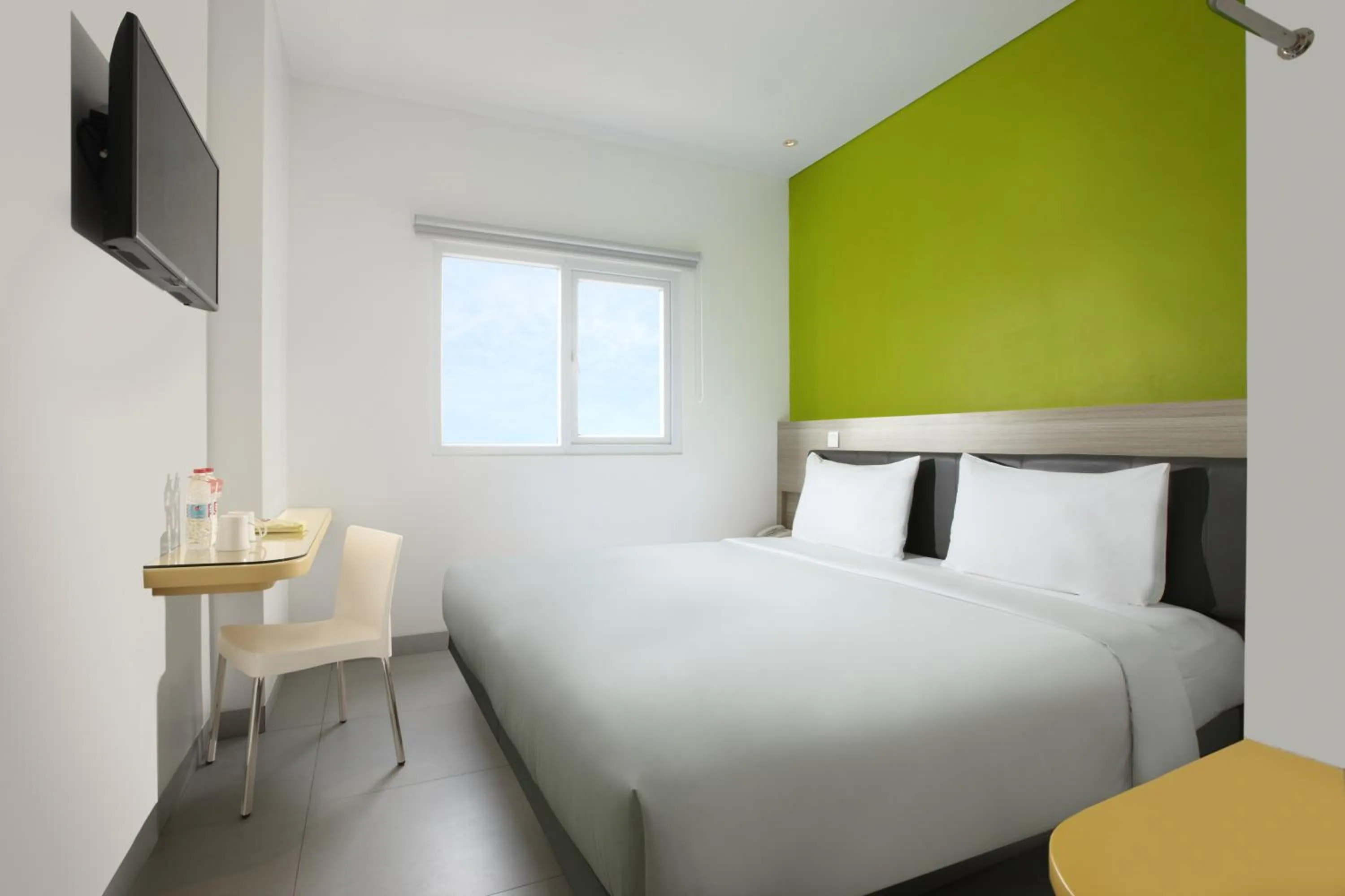 bunk bed in Amaris Hotel Margorejo Surabaya