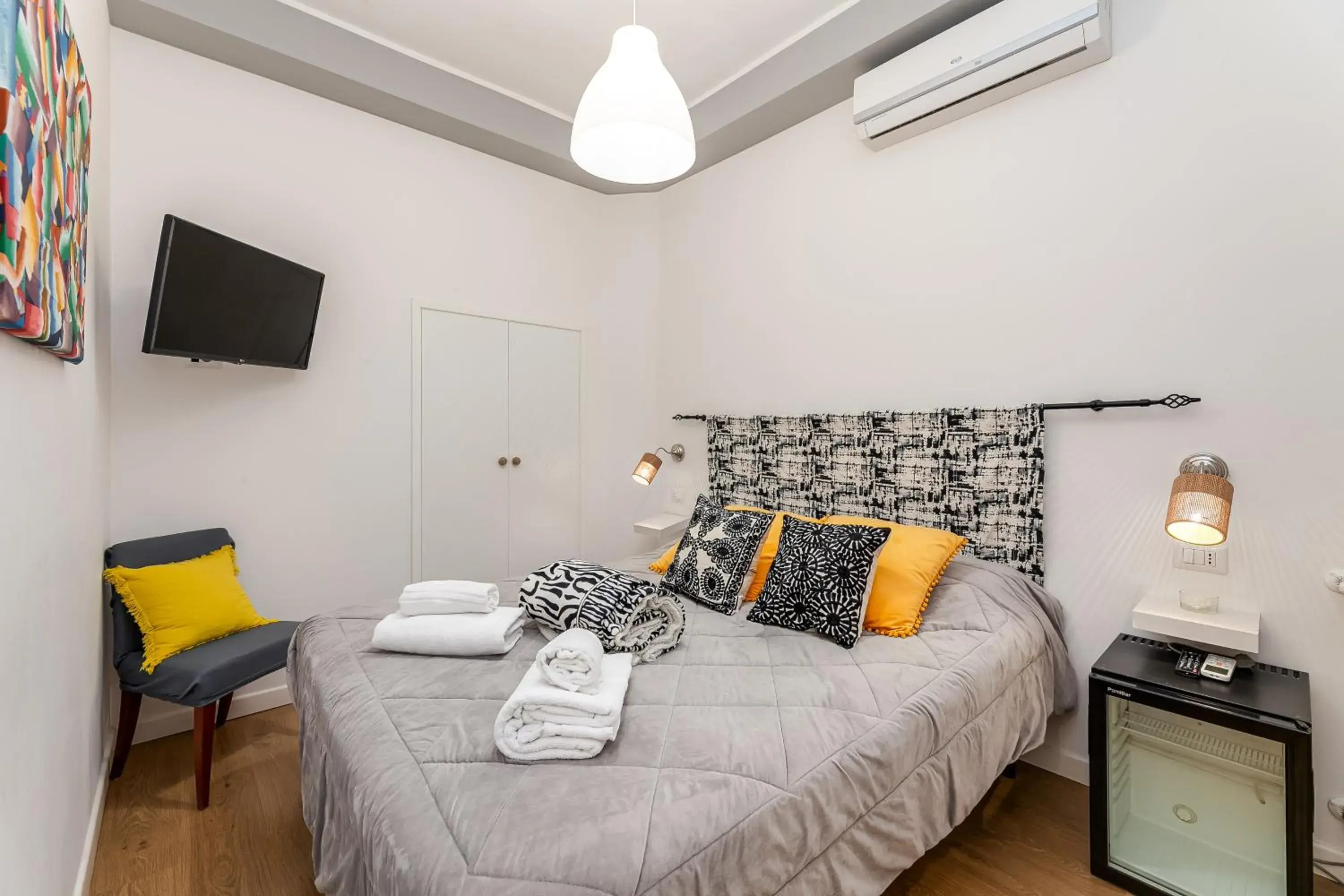 Double Room in Julius Caesar Home Double Room in Julius Caesar Home