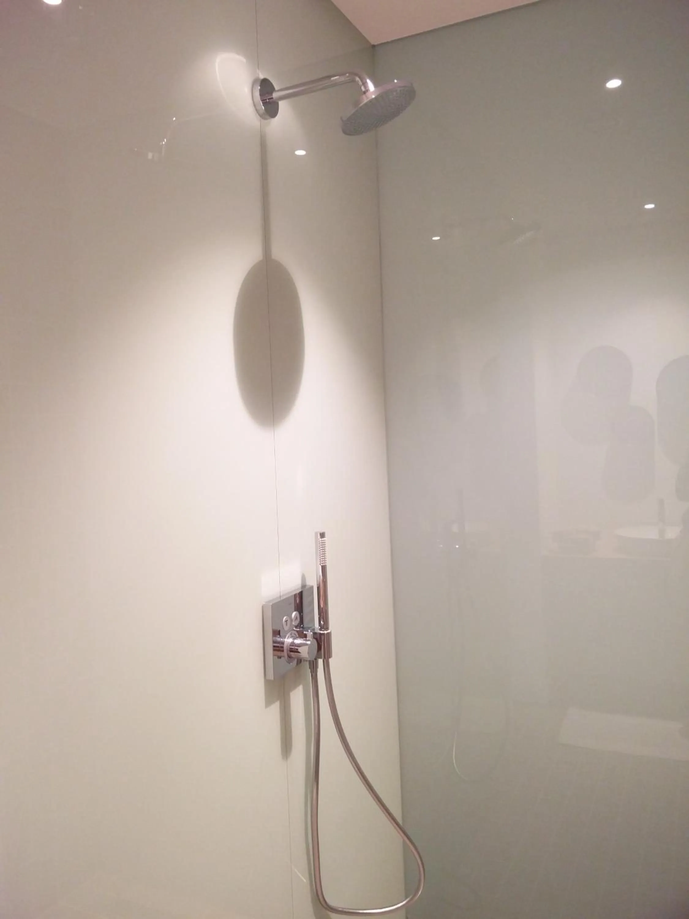 Shower in b&b les invités