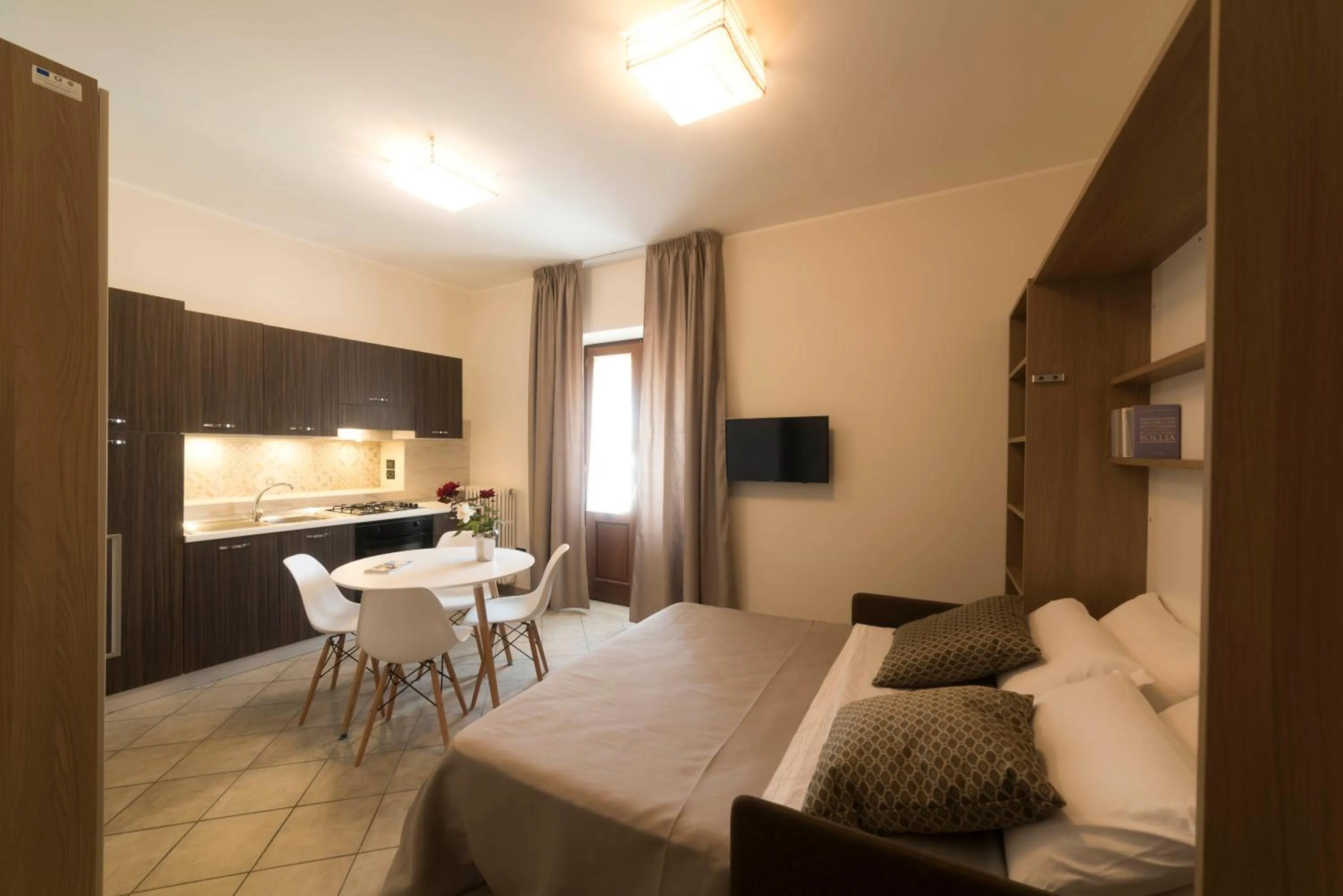 Photo of the whole room, Bed in BBuSS Country Club