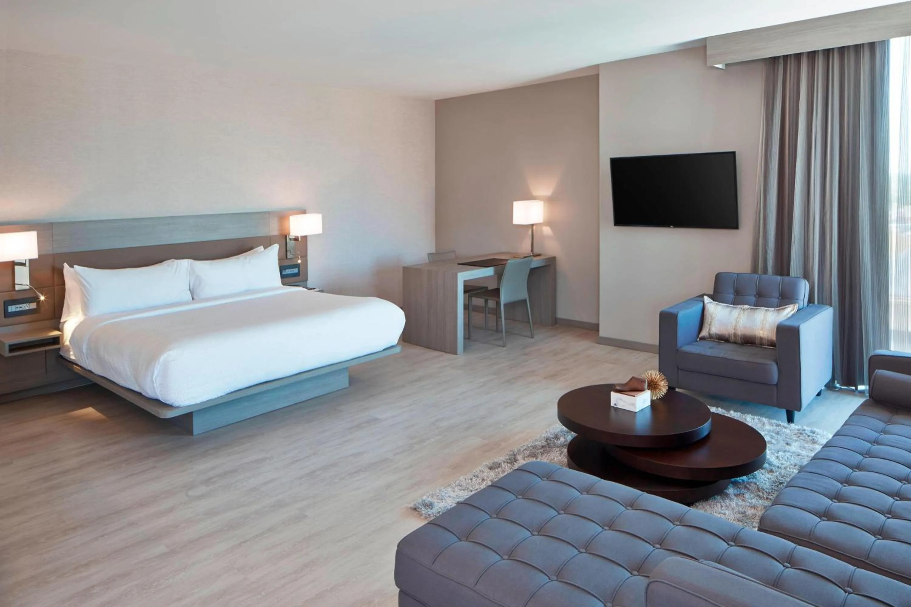 Photo of the whole room, Bed in AC Hotel by Marriott Des Moines East Village