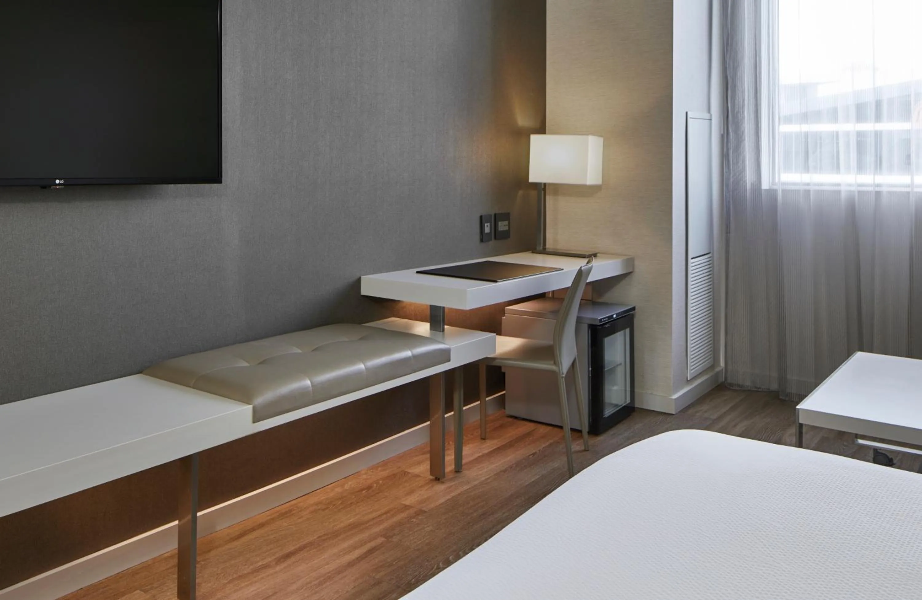 Bedroom, Bed in AC Hotel by Marriott Miami Aventura