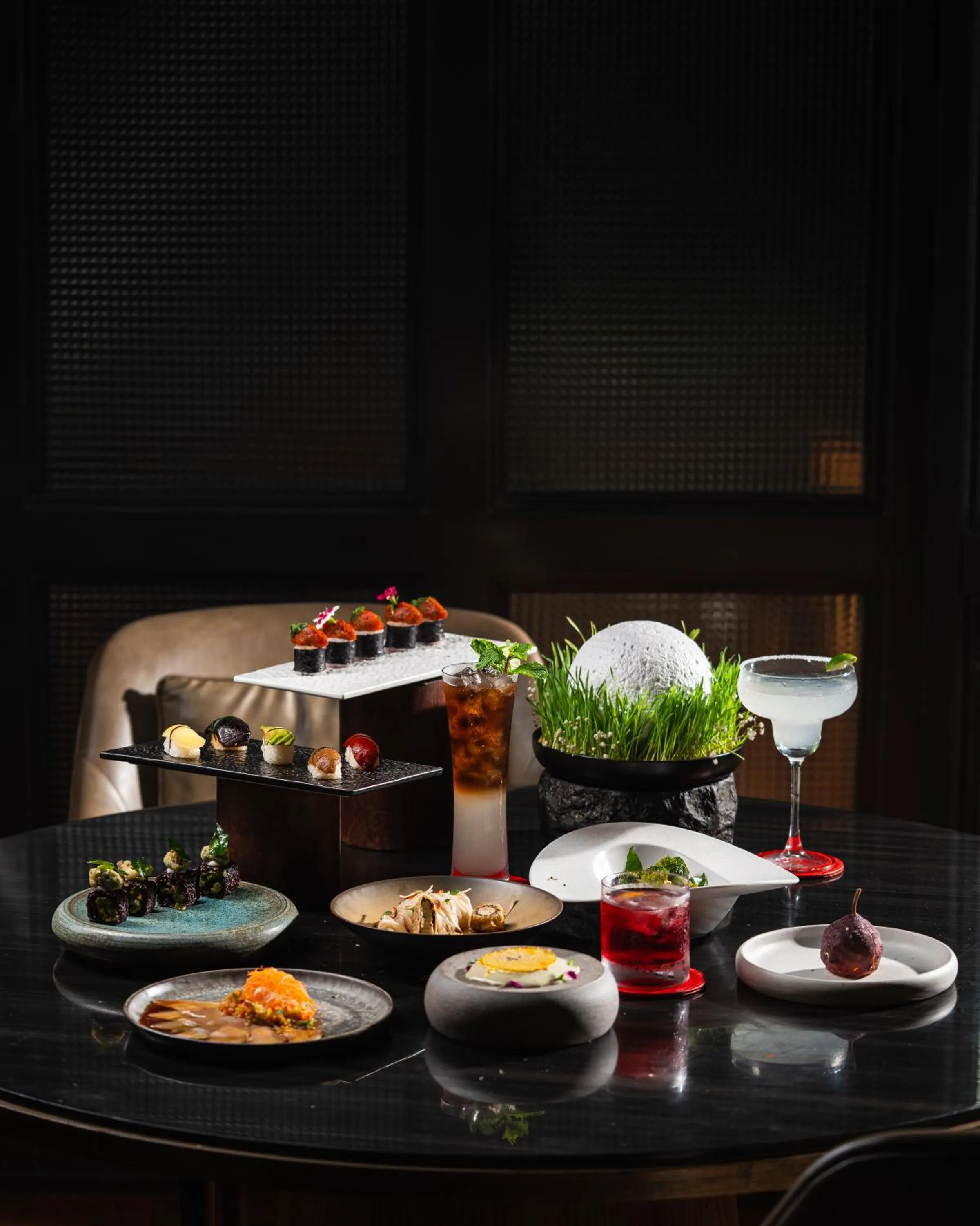 Restaurant/places to eat in JW Marriott Hotel Kolkata