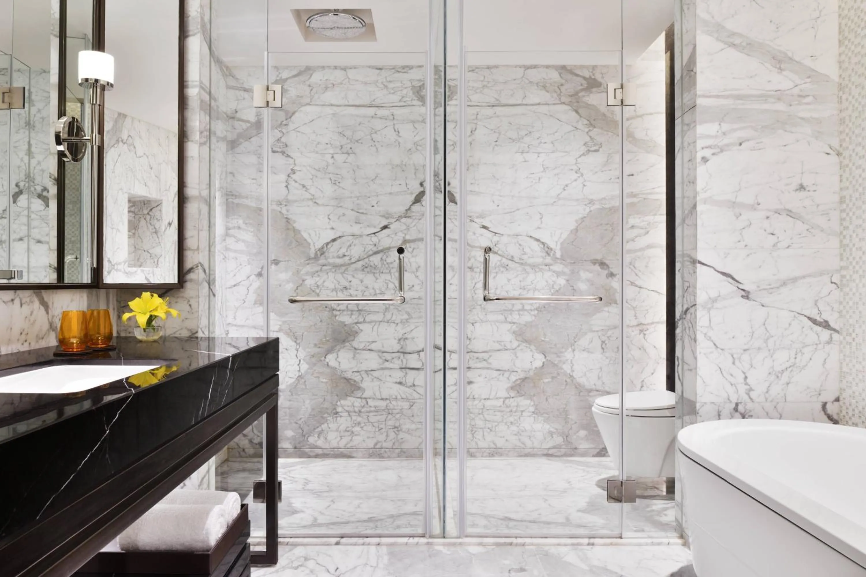 Bathroom in JW Marriott Hotel Kolkata