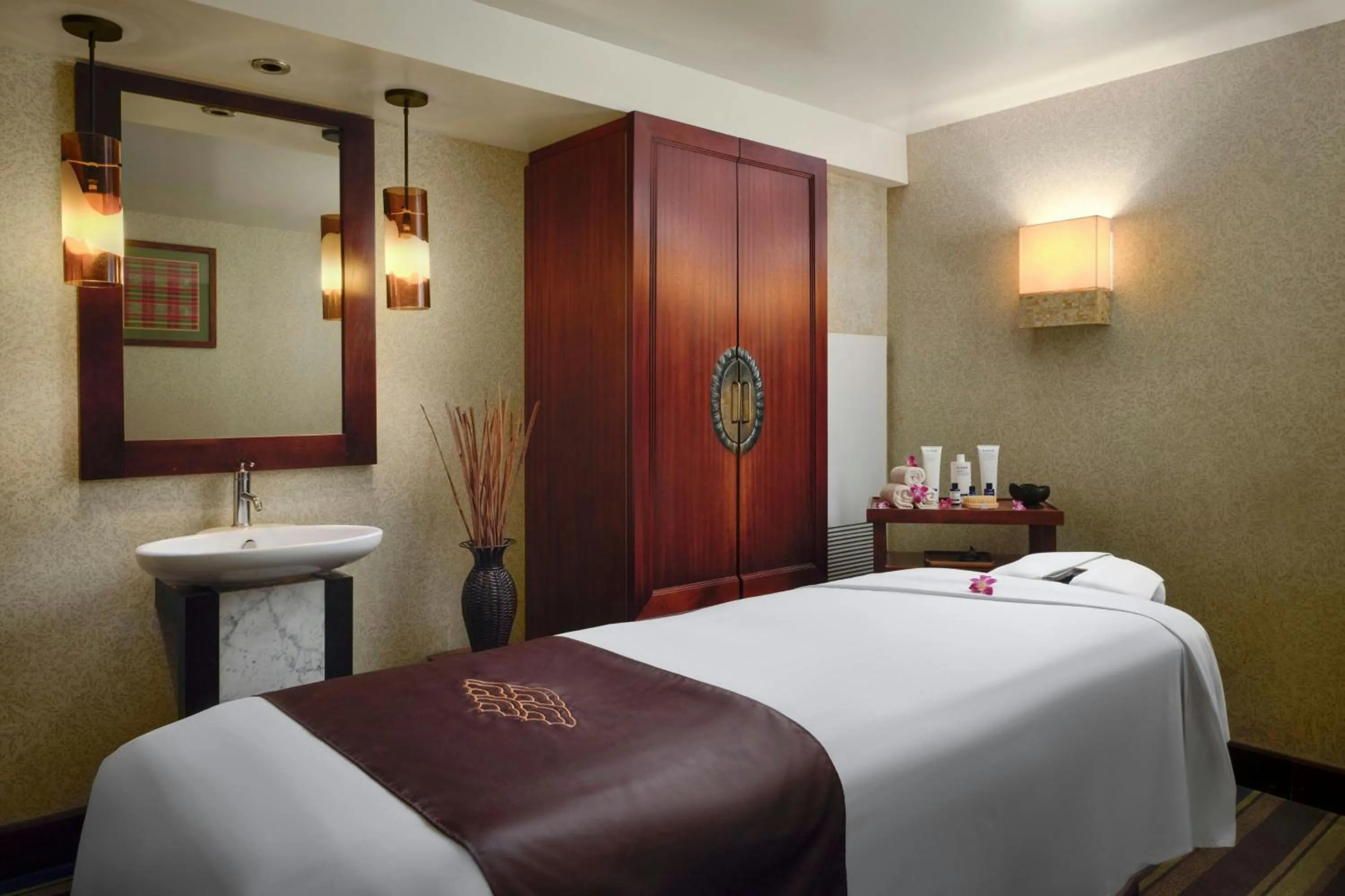 Spa and wellness centre/facilities, Bed in Marriott’s Waikoloa Ocean Club