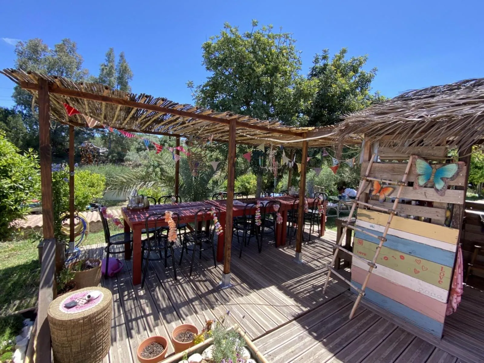 Lounge or bar in Finca Fahala