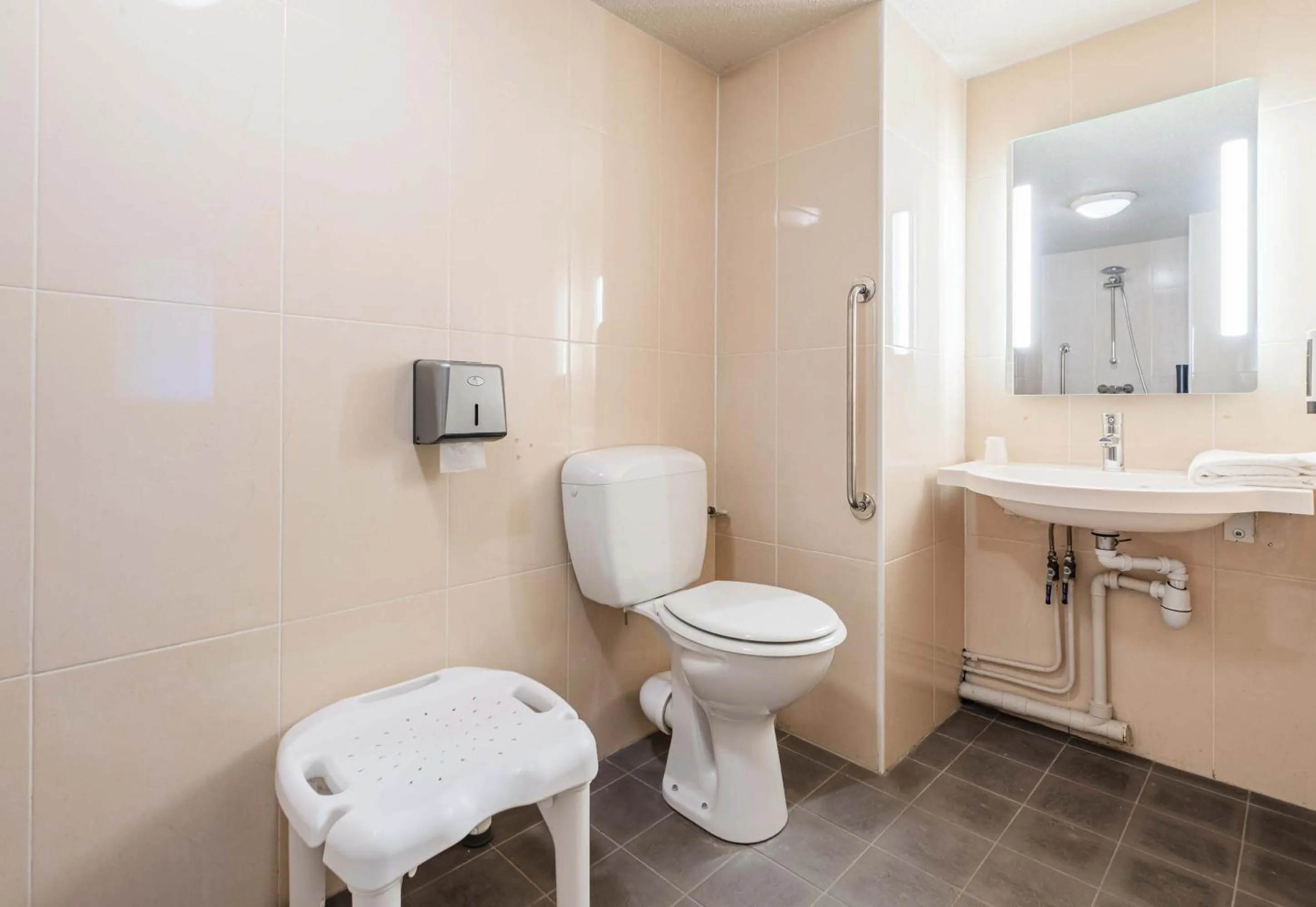 Bathroom in B&B HOTEL STRASBOURG Nord Industrie