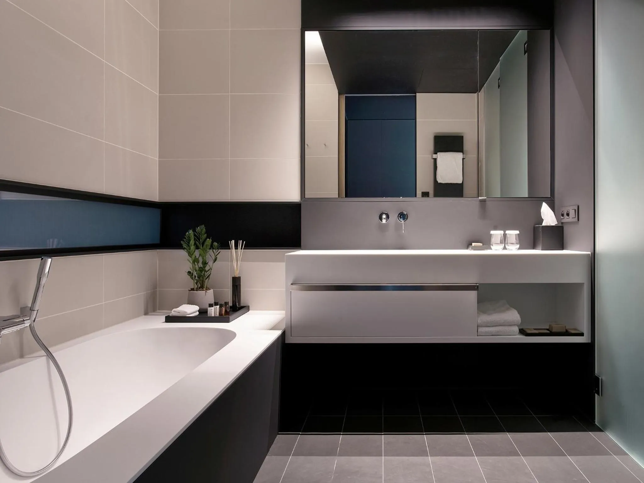 Photo of the whole room in La Butte aux Bois a Small Luxury Hotel of the World