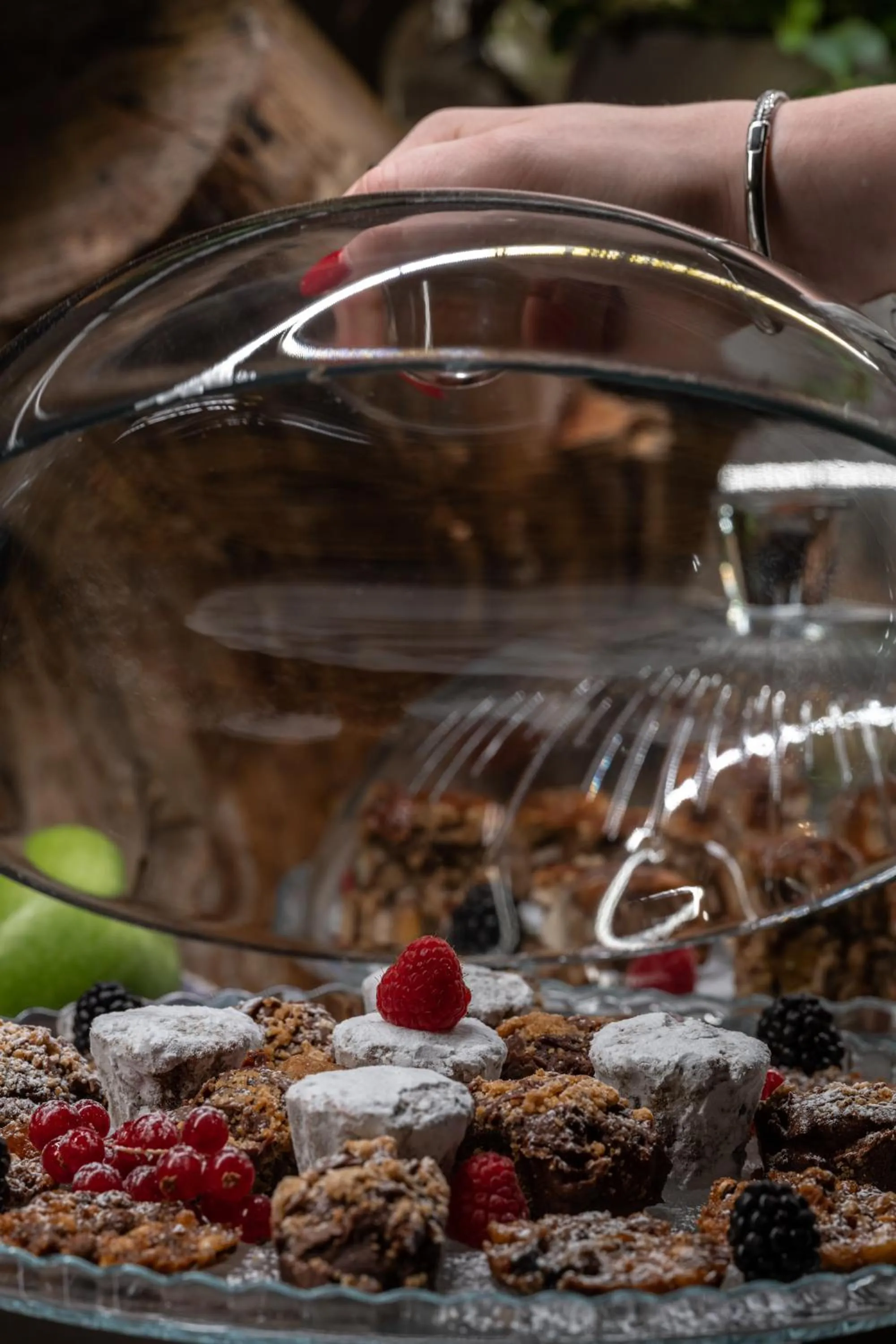 Breakfast in La Butte aux Bois a Small Luxury Hotel of the World