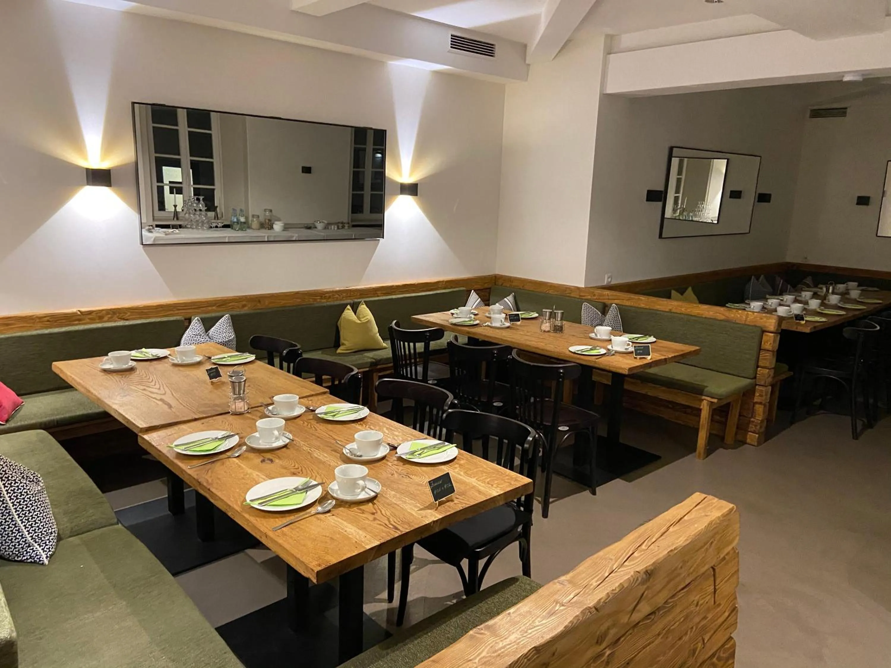 Breakfast in Hotel Restaurant Goldenes Ross