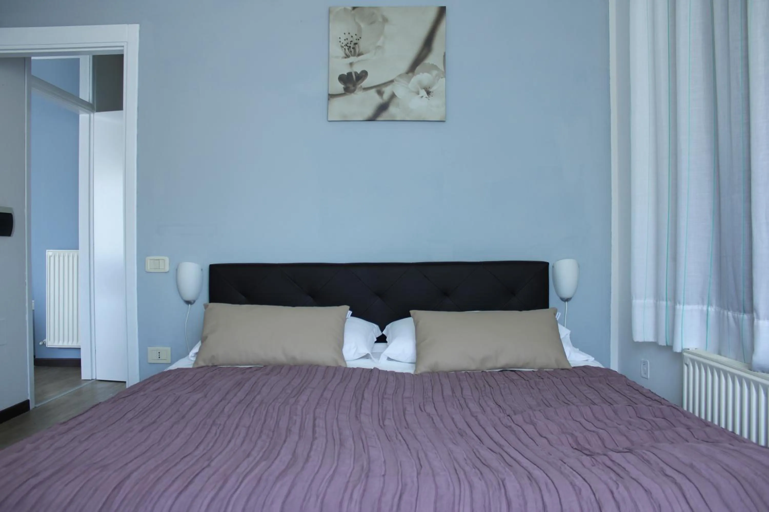 Bedroom, Bed in Residence Royal House