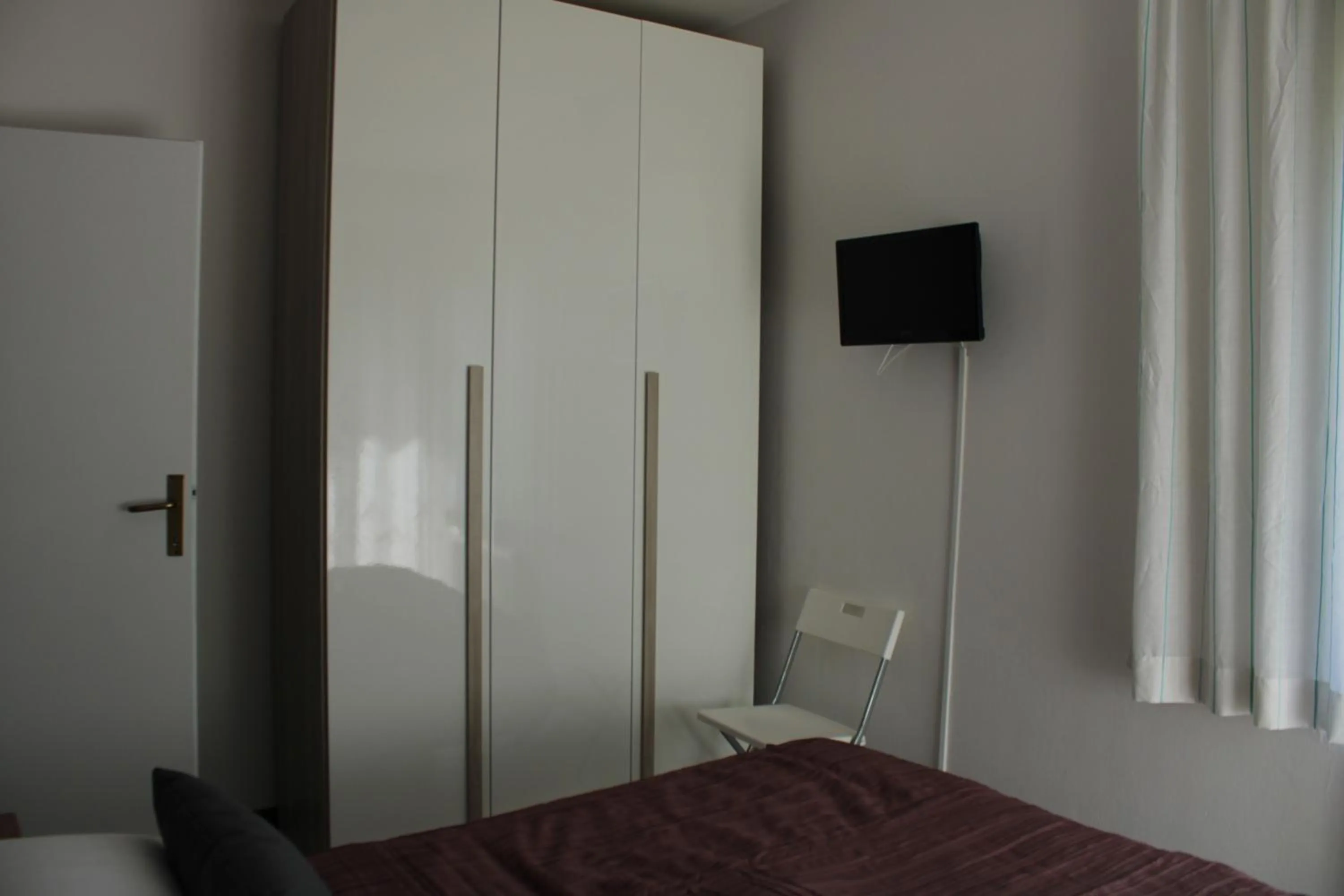 Bedroom, Bed in Residence Royal House