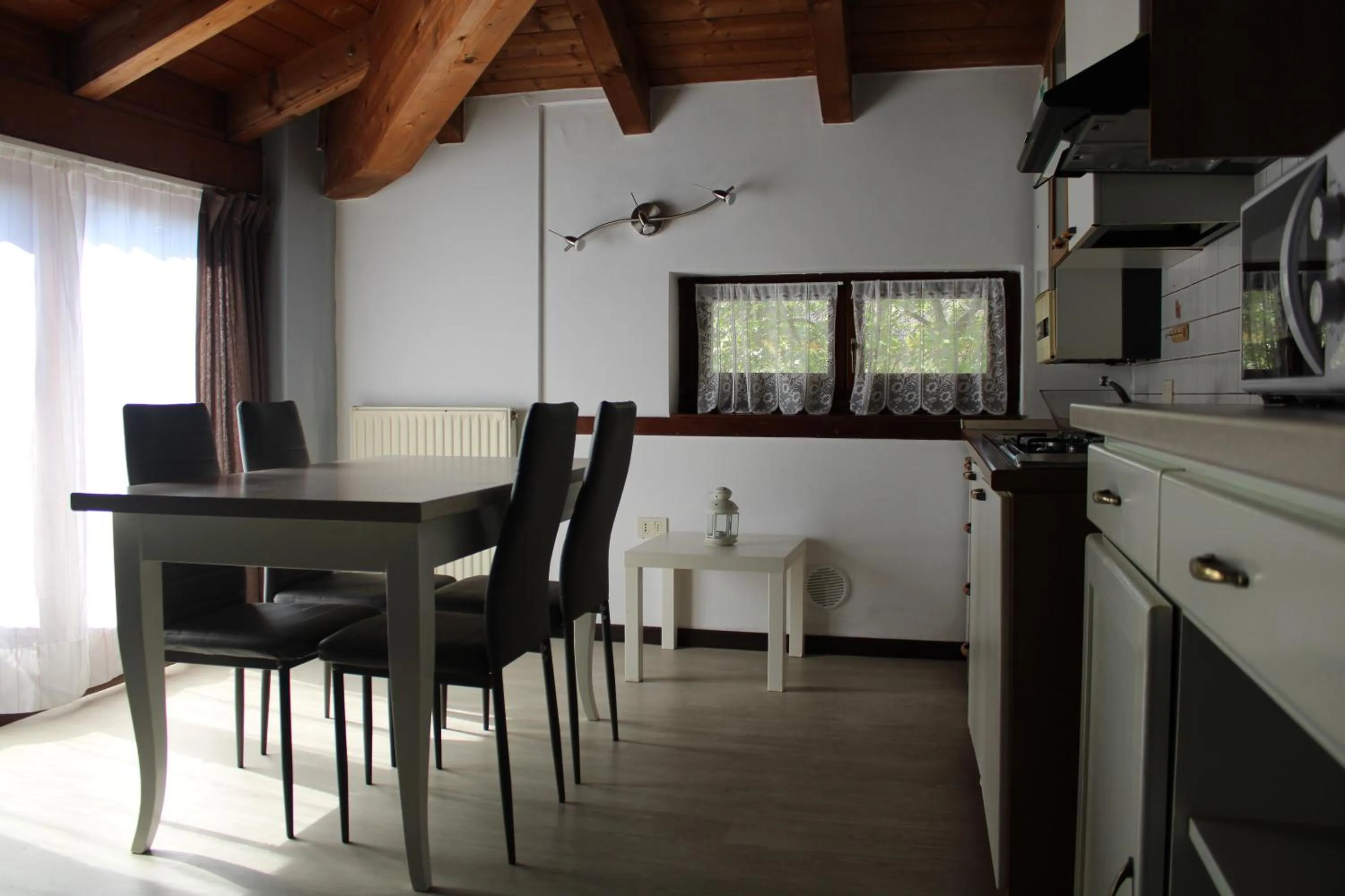 Kitchen or kitchenette in Residence Royal House