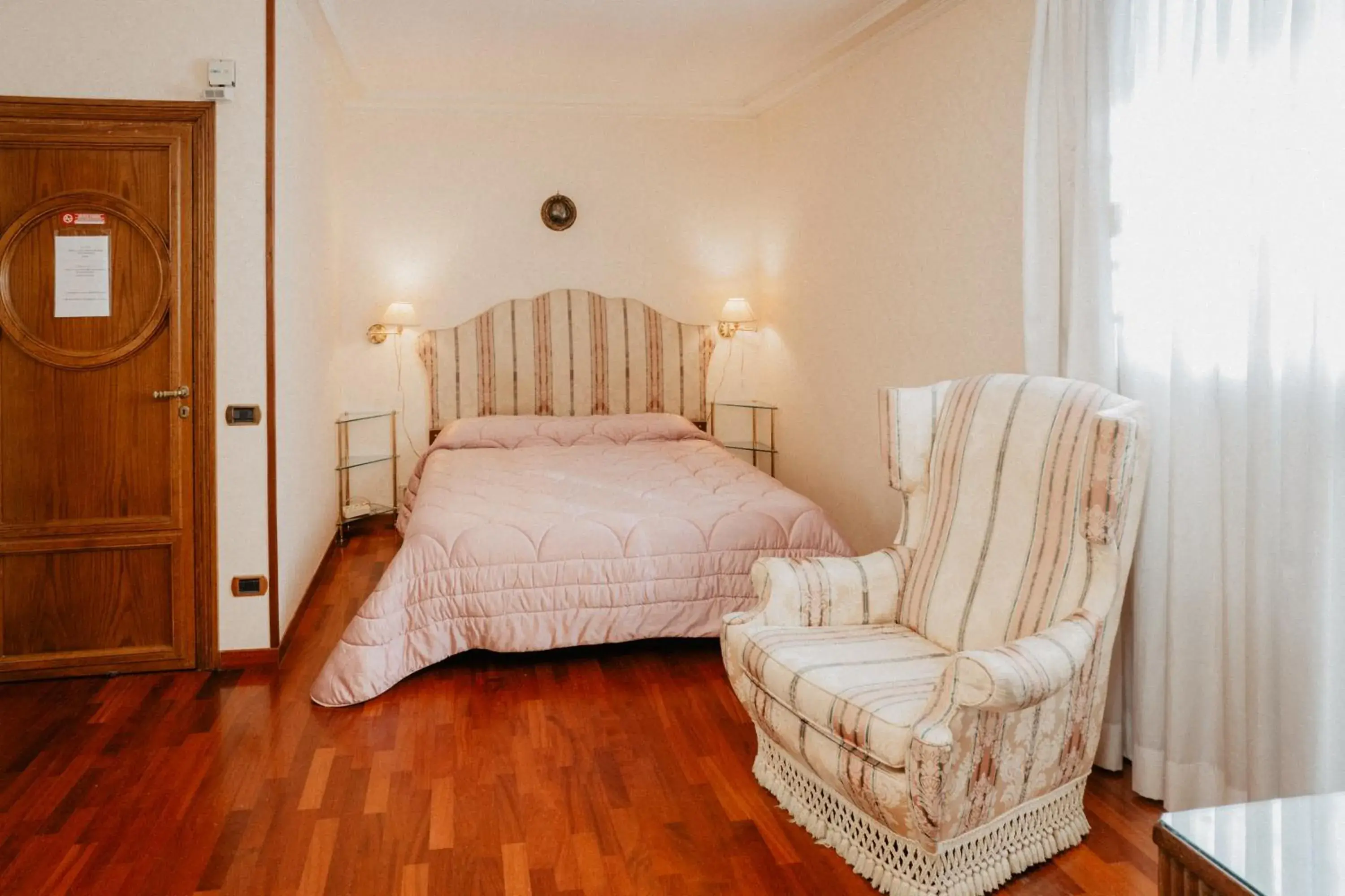 Suite with Terrace - single occupancy in Villa Luigi XVI Suite with Terrace - single occupancy in Villa Luigi XVI