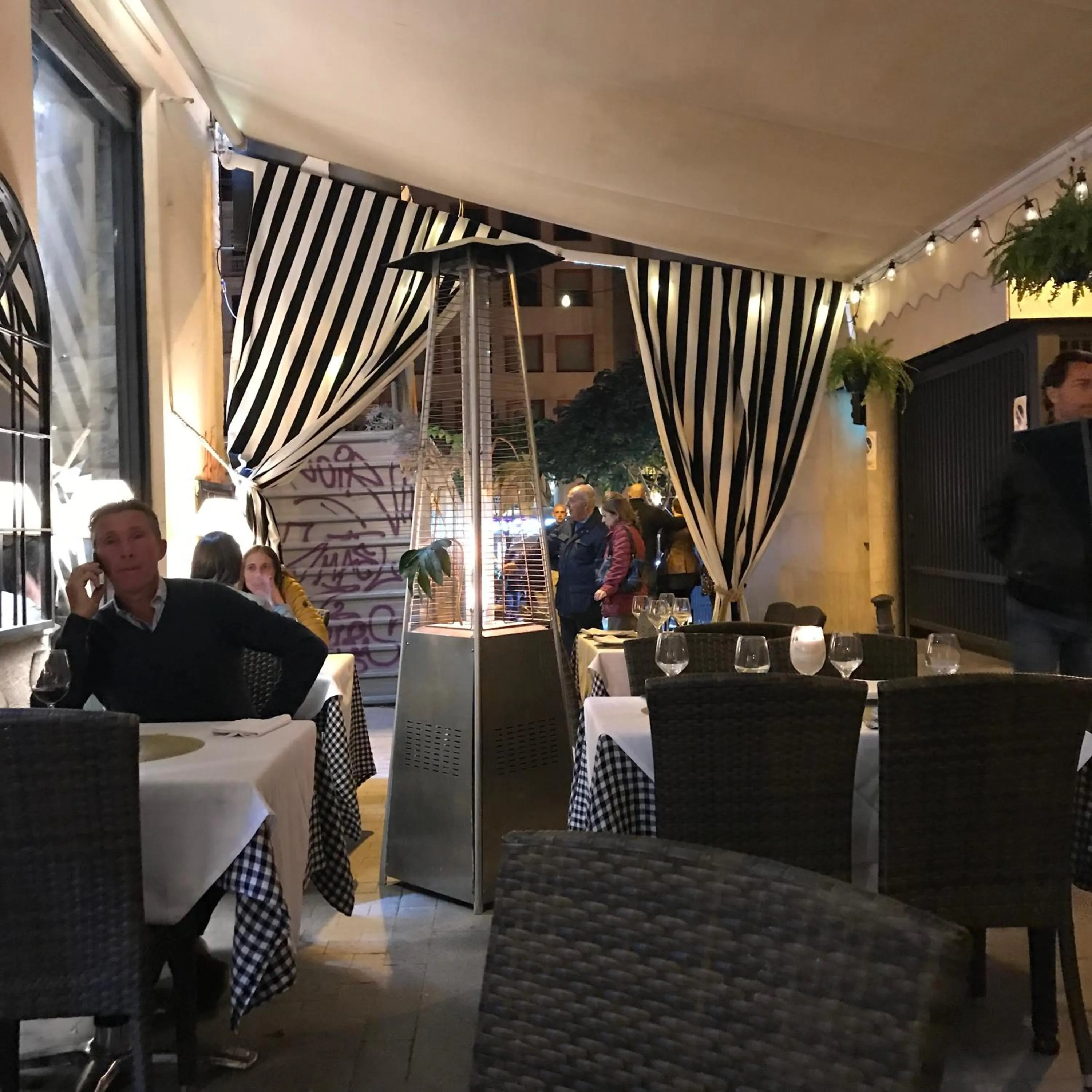 Restaurant/places to eat in La dimora del Casanova B&B boutique