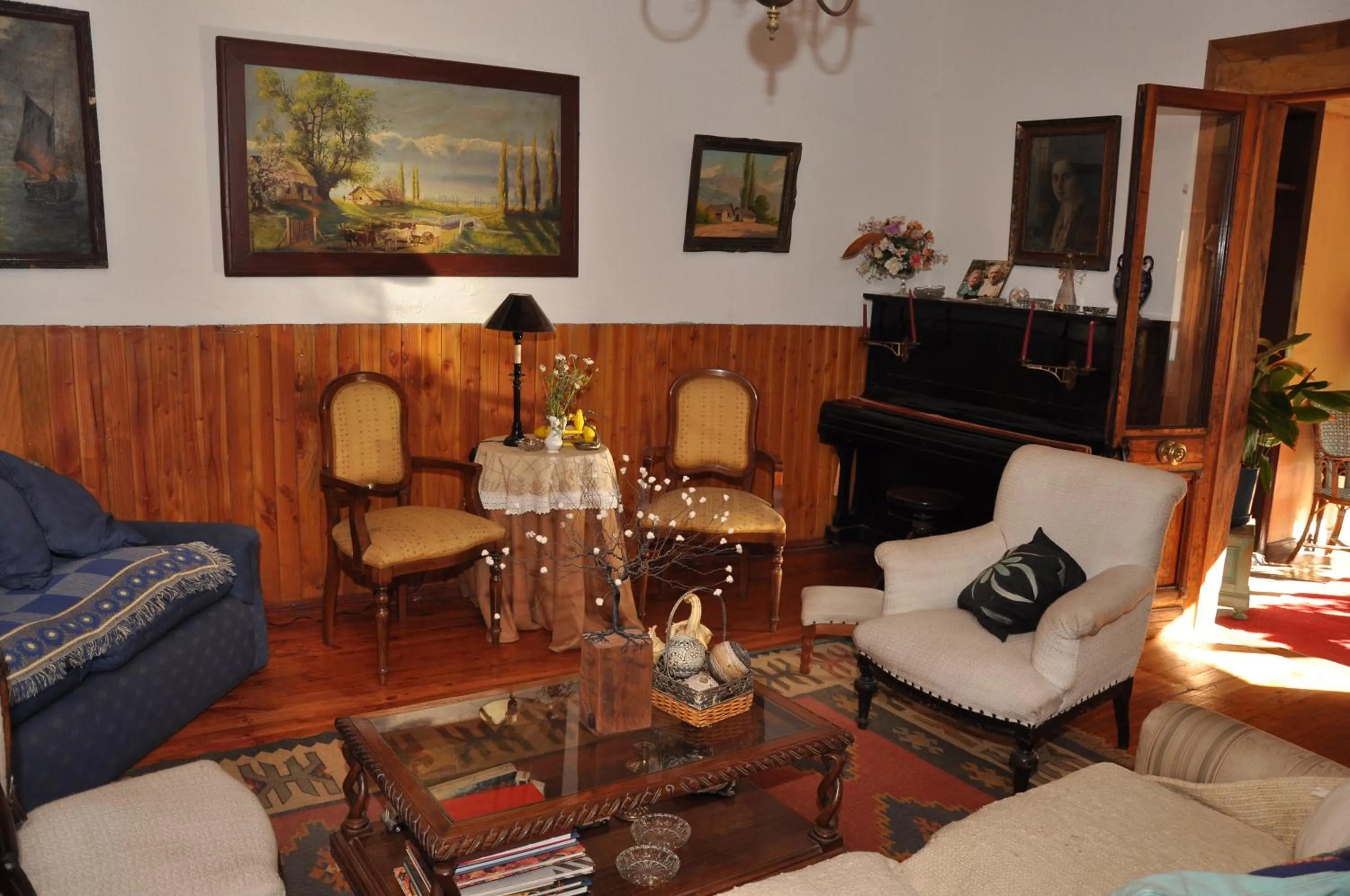 Communal lounge/ TV room in Sta. Marta B&B
