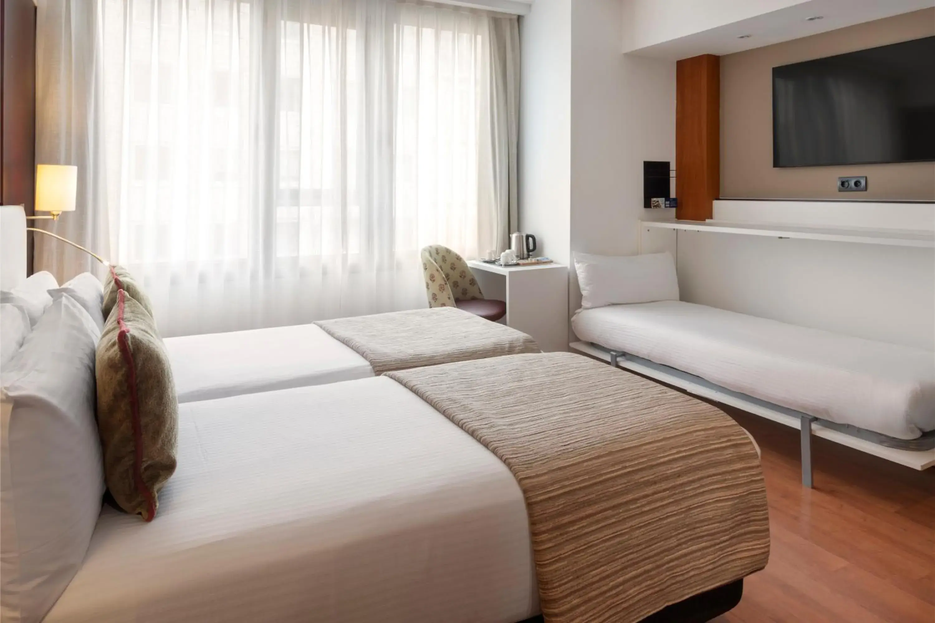 Bed in Catalonia Brussels Bed in Catalonia Brussels