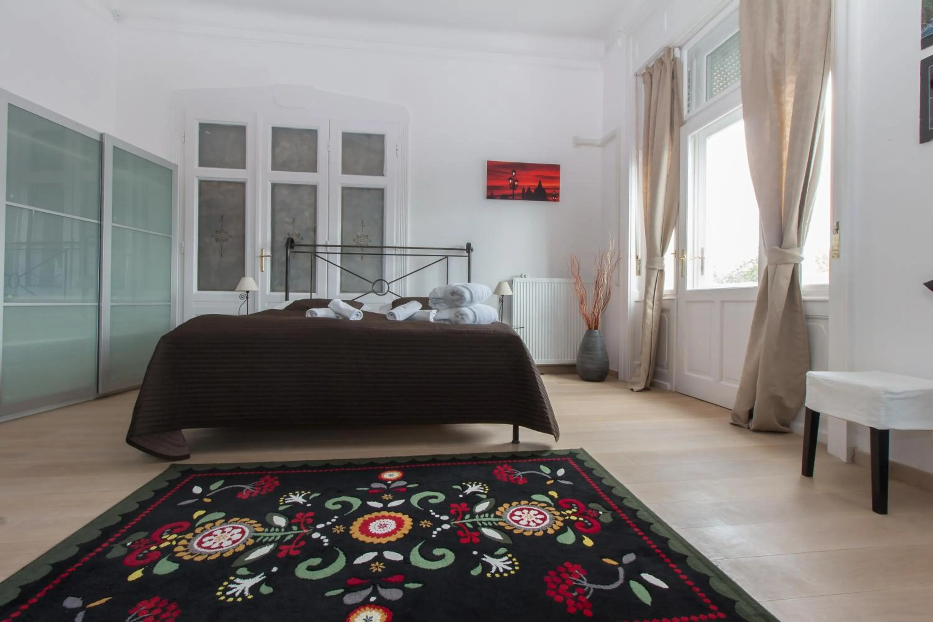 Decorative detail, Bed in Butterfly Home Danube