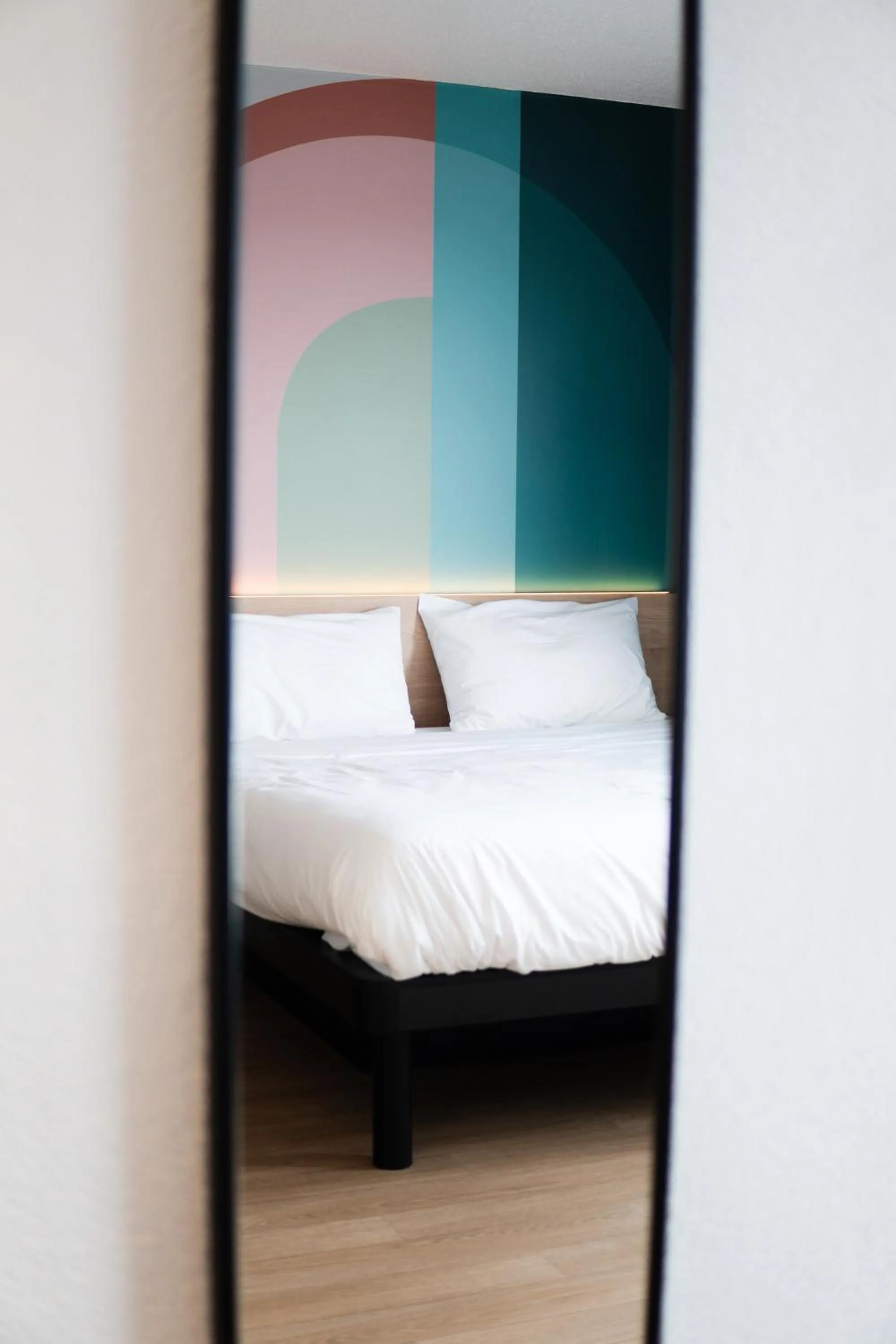 Bed in B&B HOTEL Mons Gare