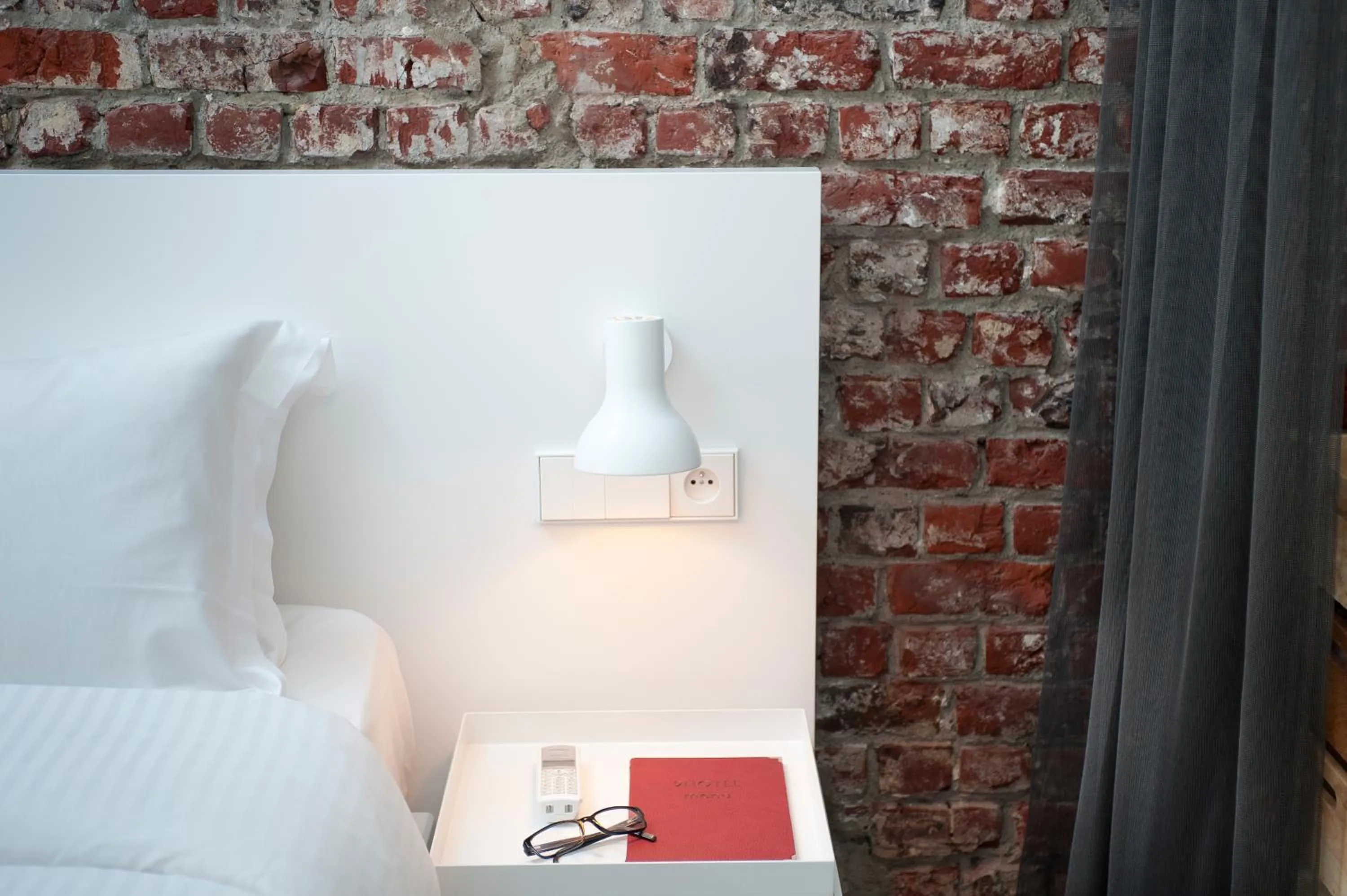 Bedroom, Bed in 9Hotel Central