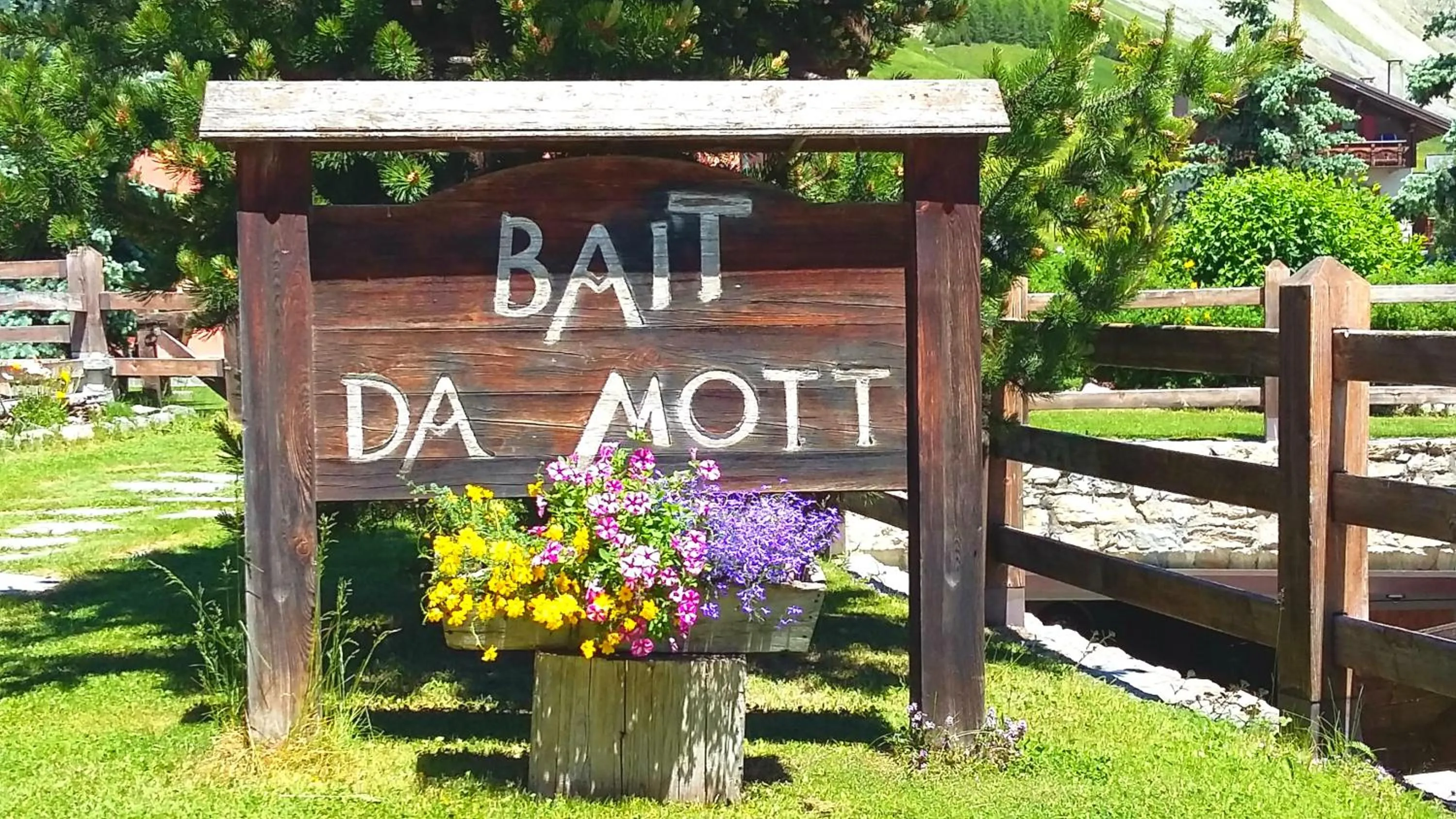 Property logo or sign in Residence Bait da Mott