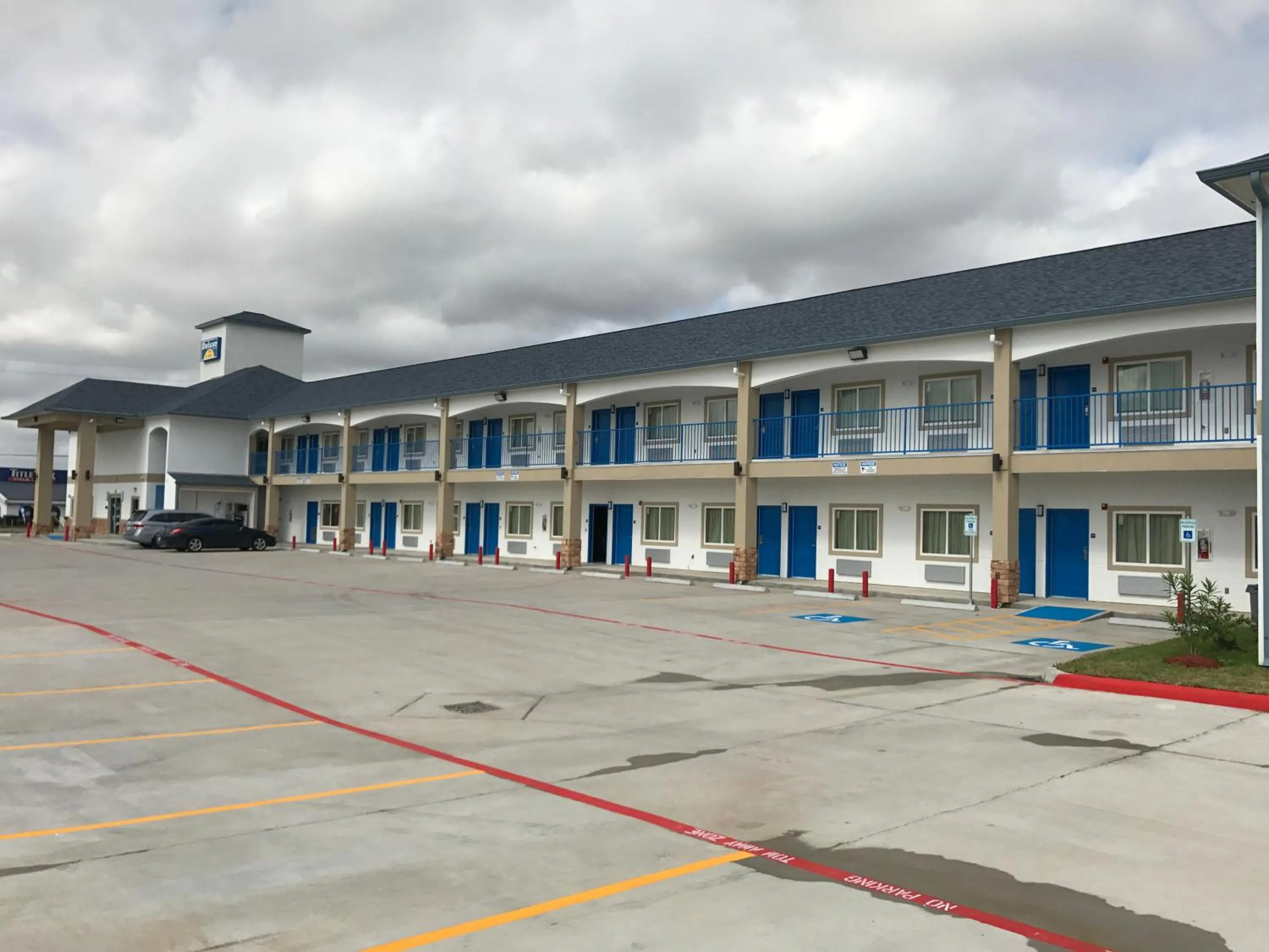 Property building in Deluxe Inn & Suites - Baytown