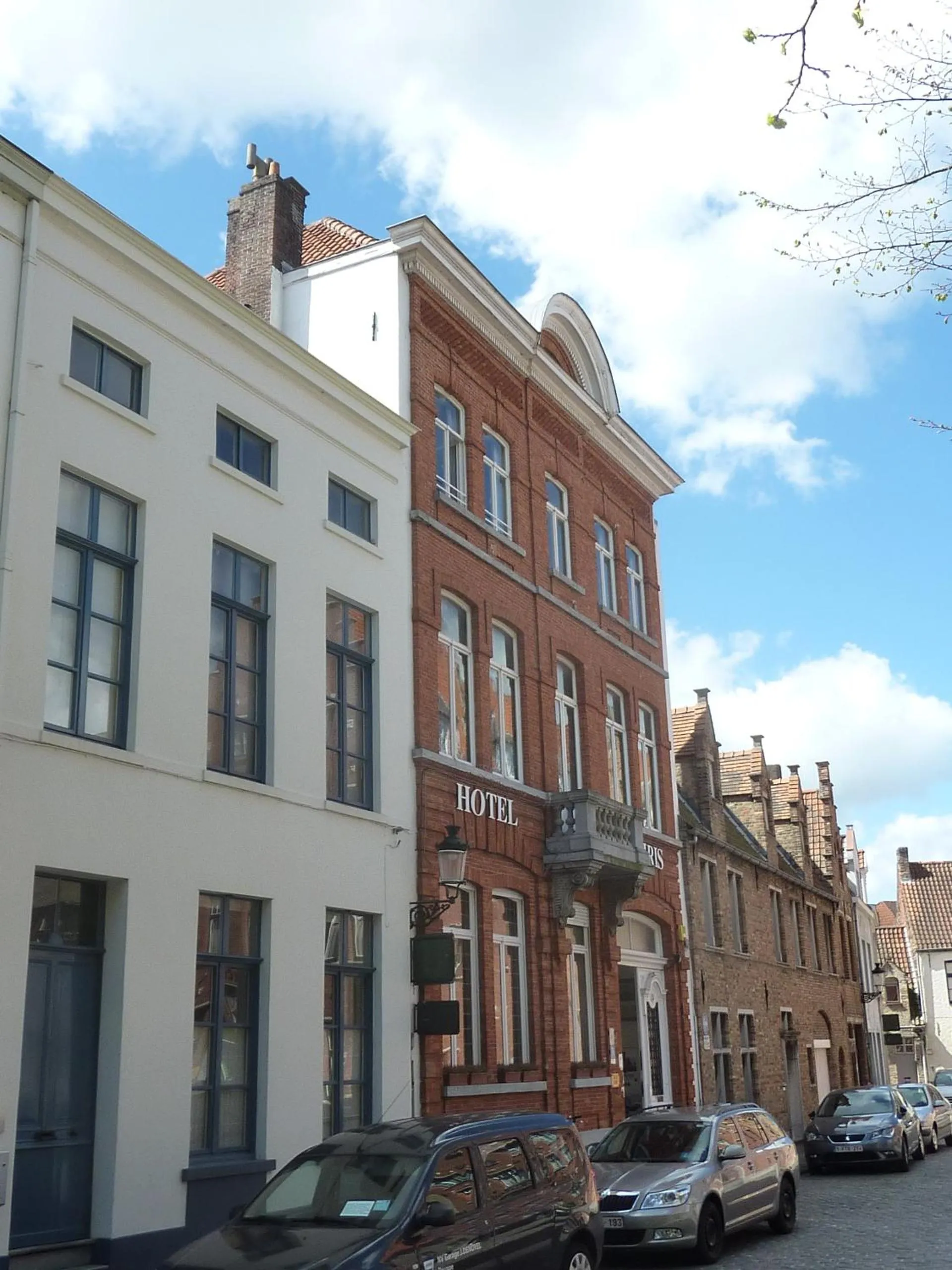 Facade/entrance in Hotel Asiris