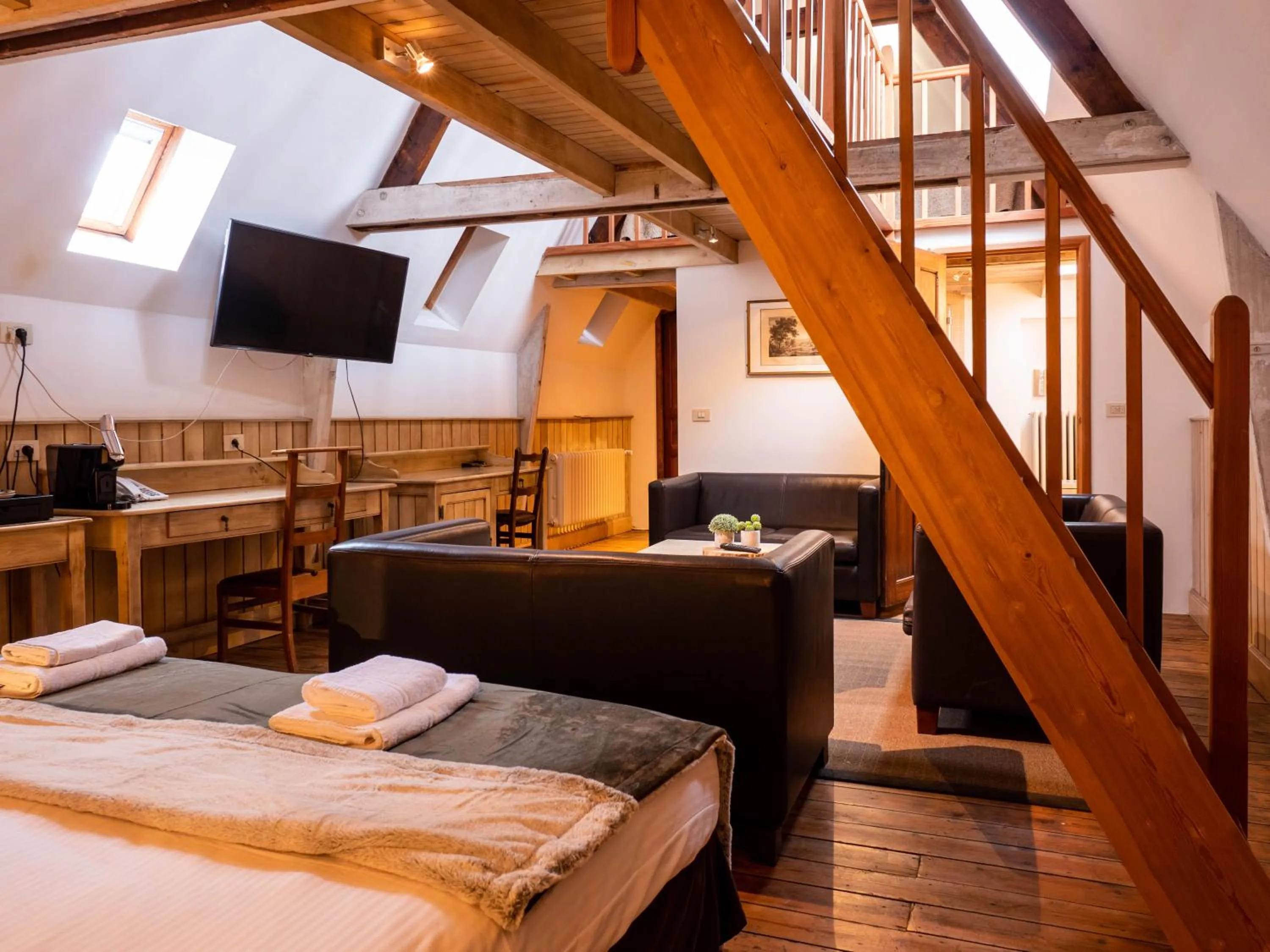 TV and multimedia, Bed in Hotel Monasterium PoortAckere Ghent