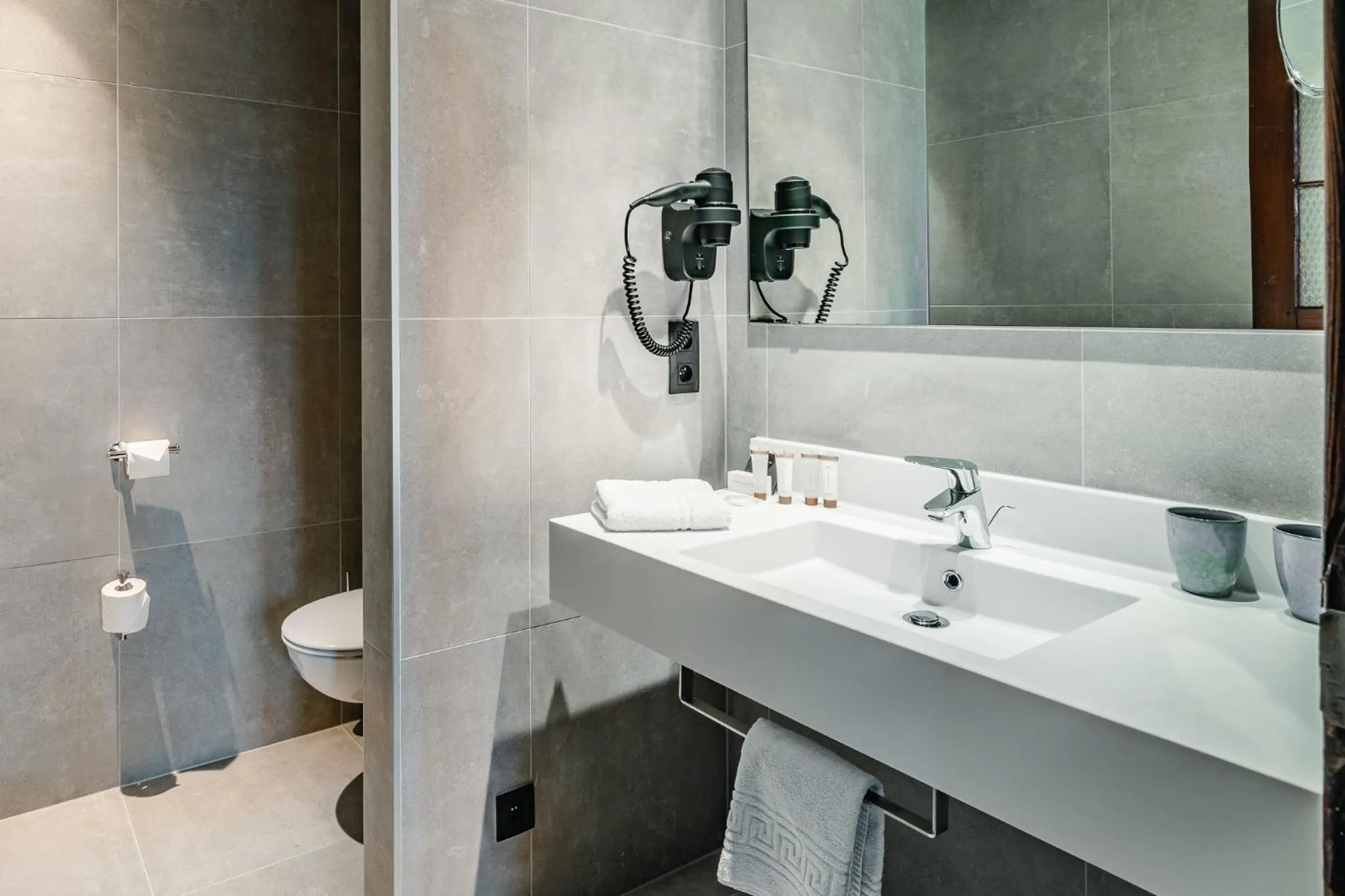 Toilet in Hotel Monasterium PoortAckere Ghent