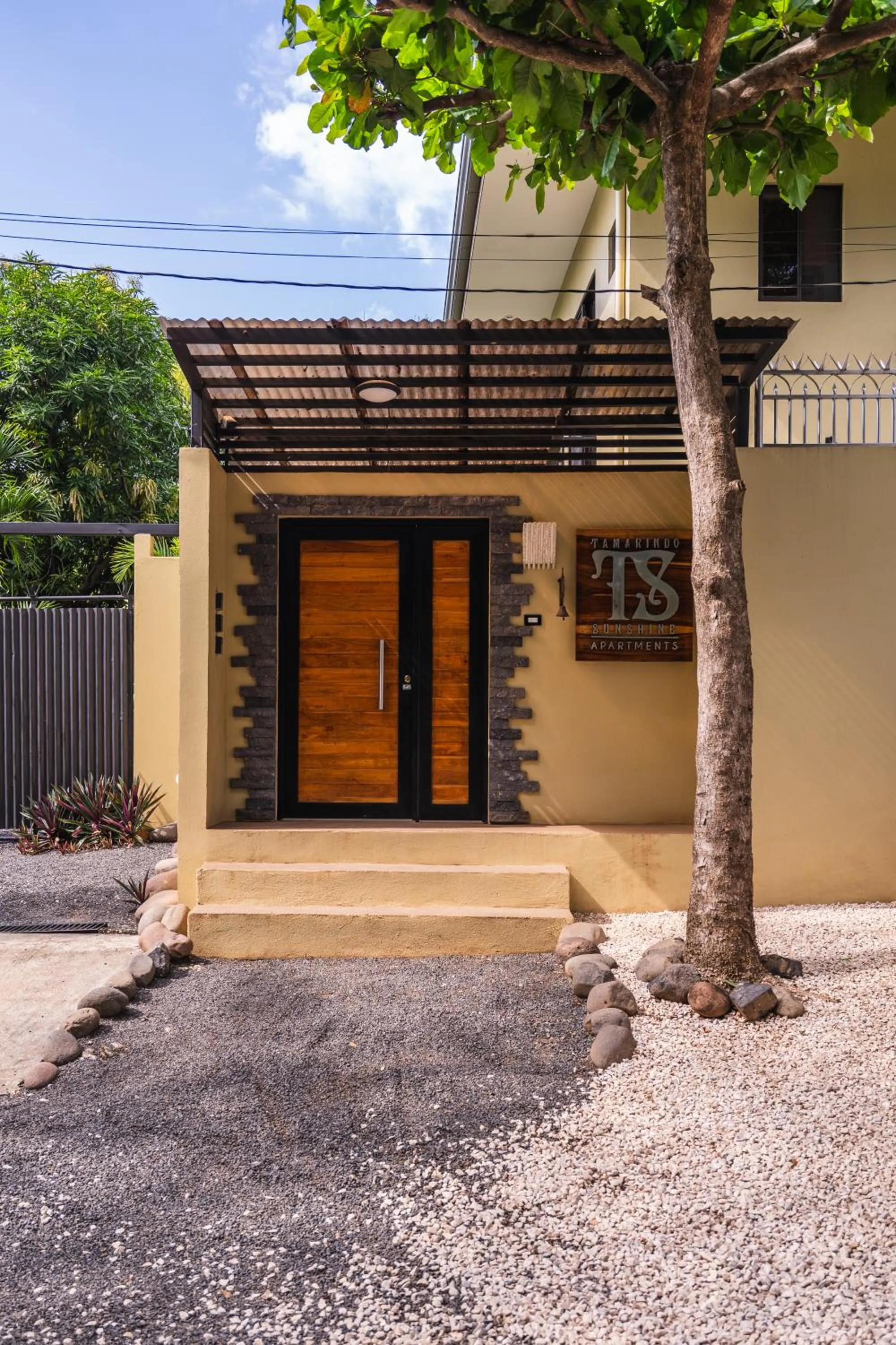 Property building in Tamarindo Sunshine