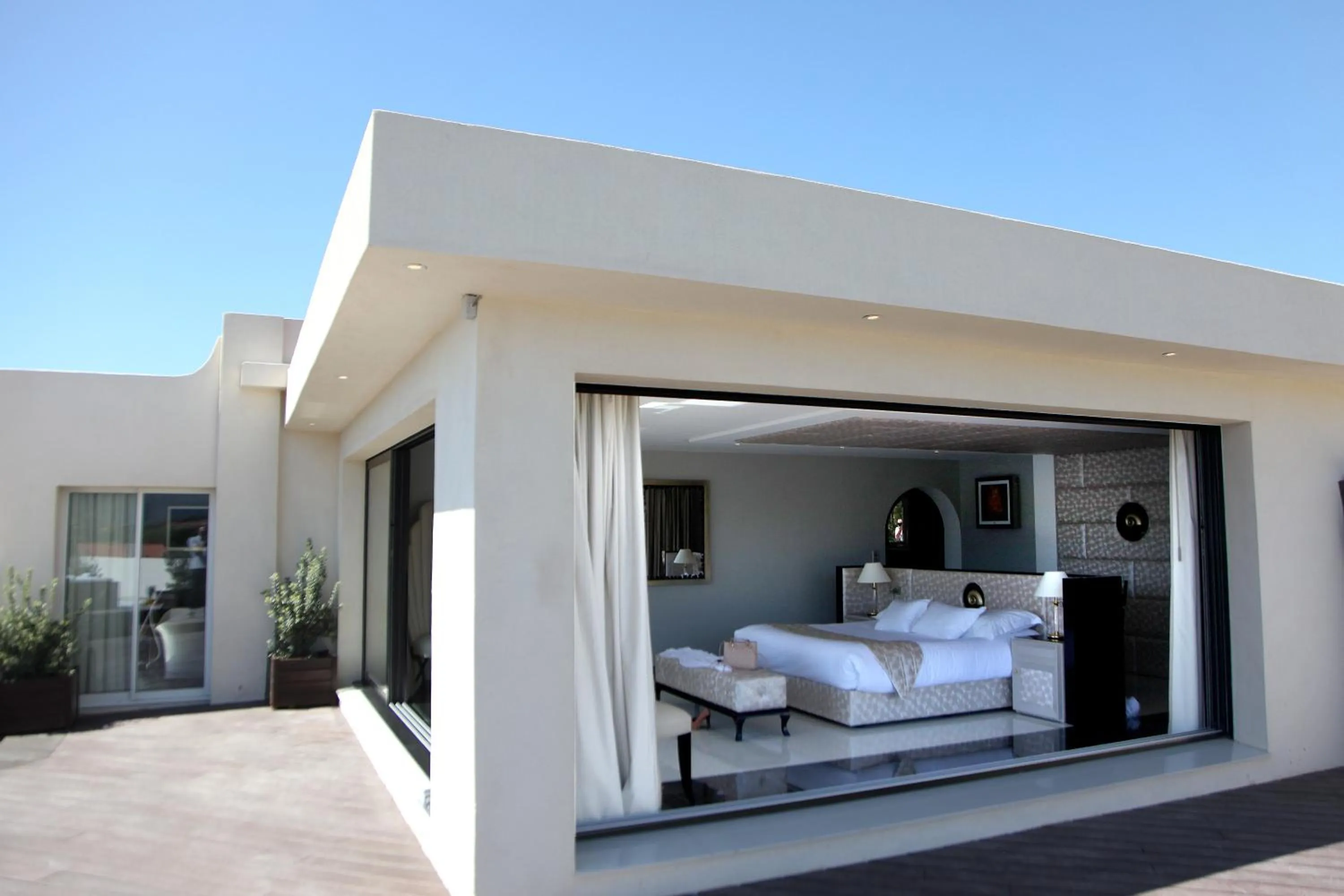 Bed in Hôtel Marinca & Spa