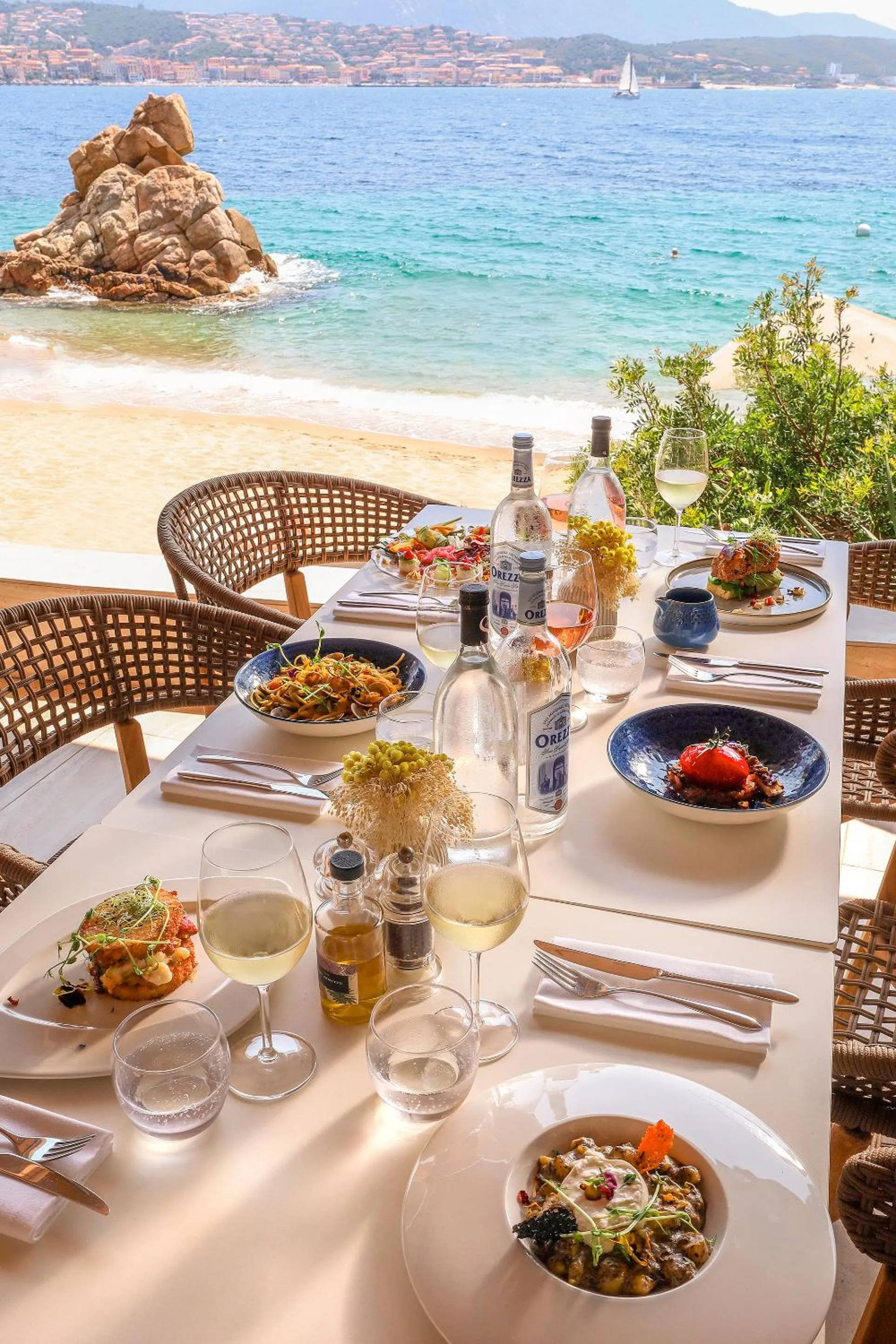 Restaurant/places to eat in Hôtel Marinca & Spa