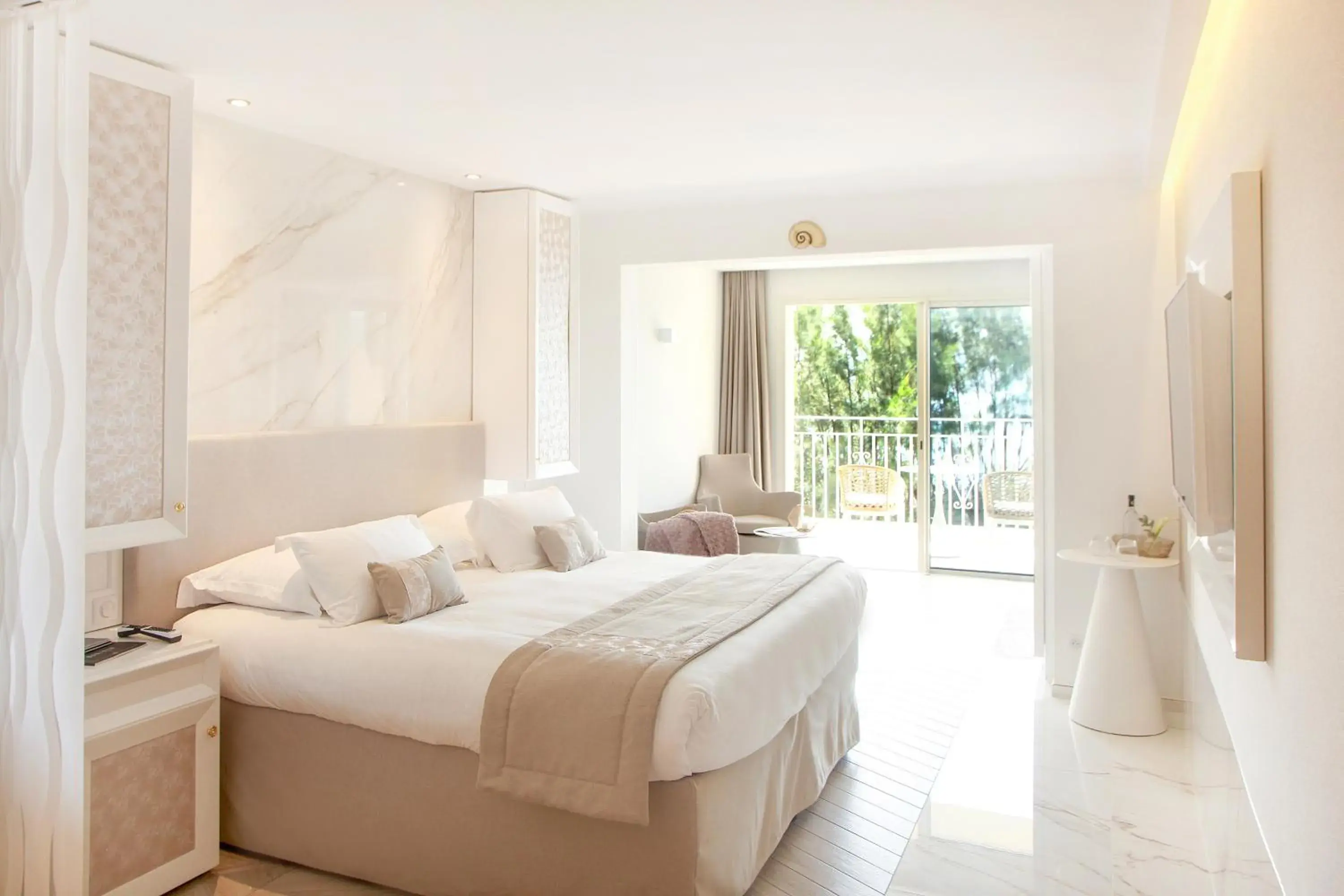 superior chic room in Hôtel Marinca & Spa superior chic room in Hôtel Marinca & Spa