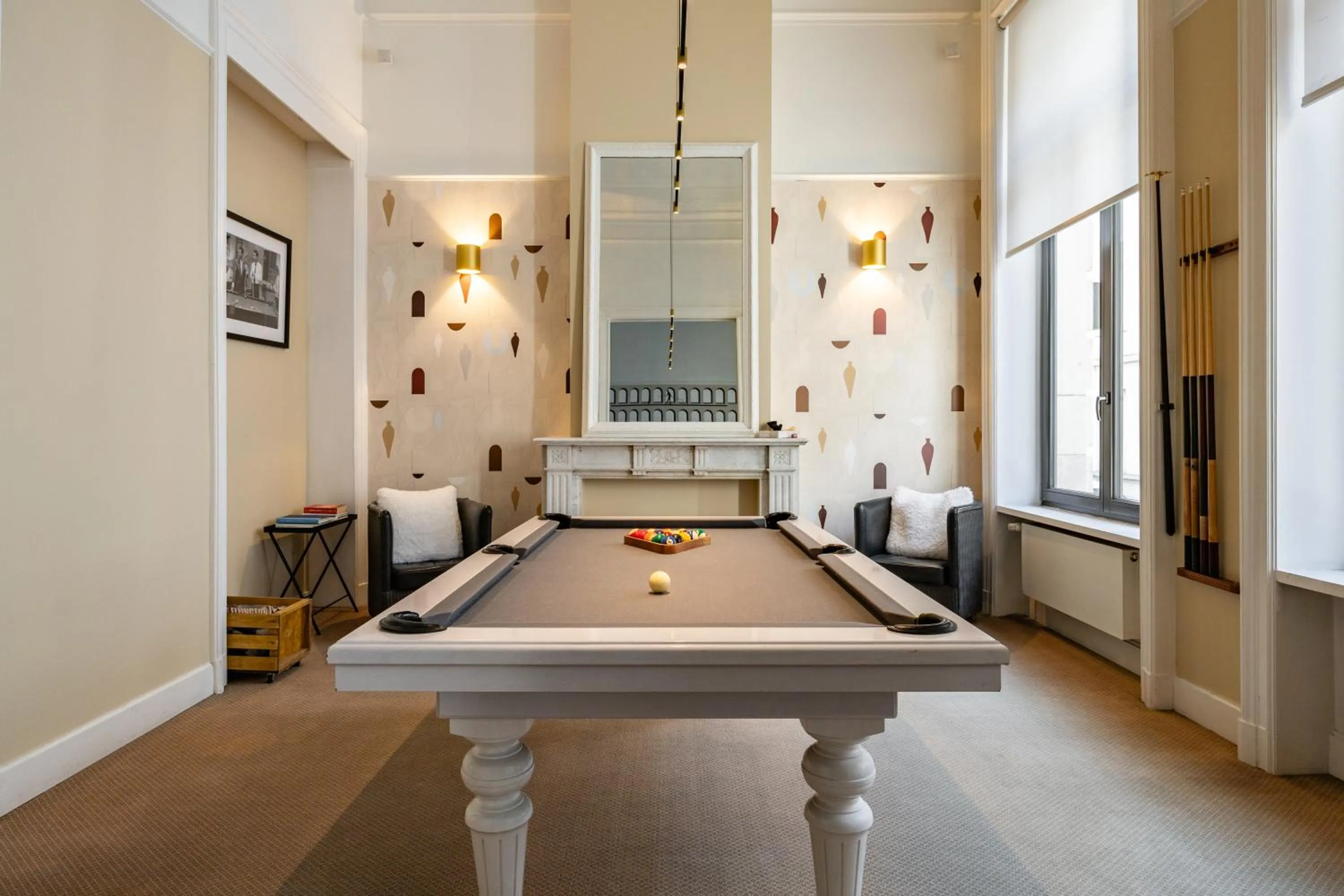 Billiard in Hotel Made In Louise