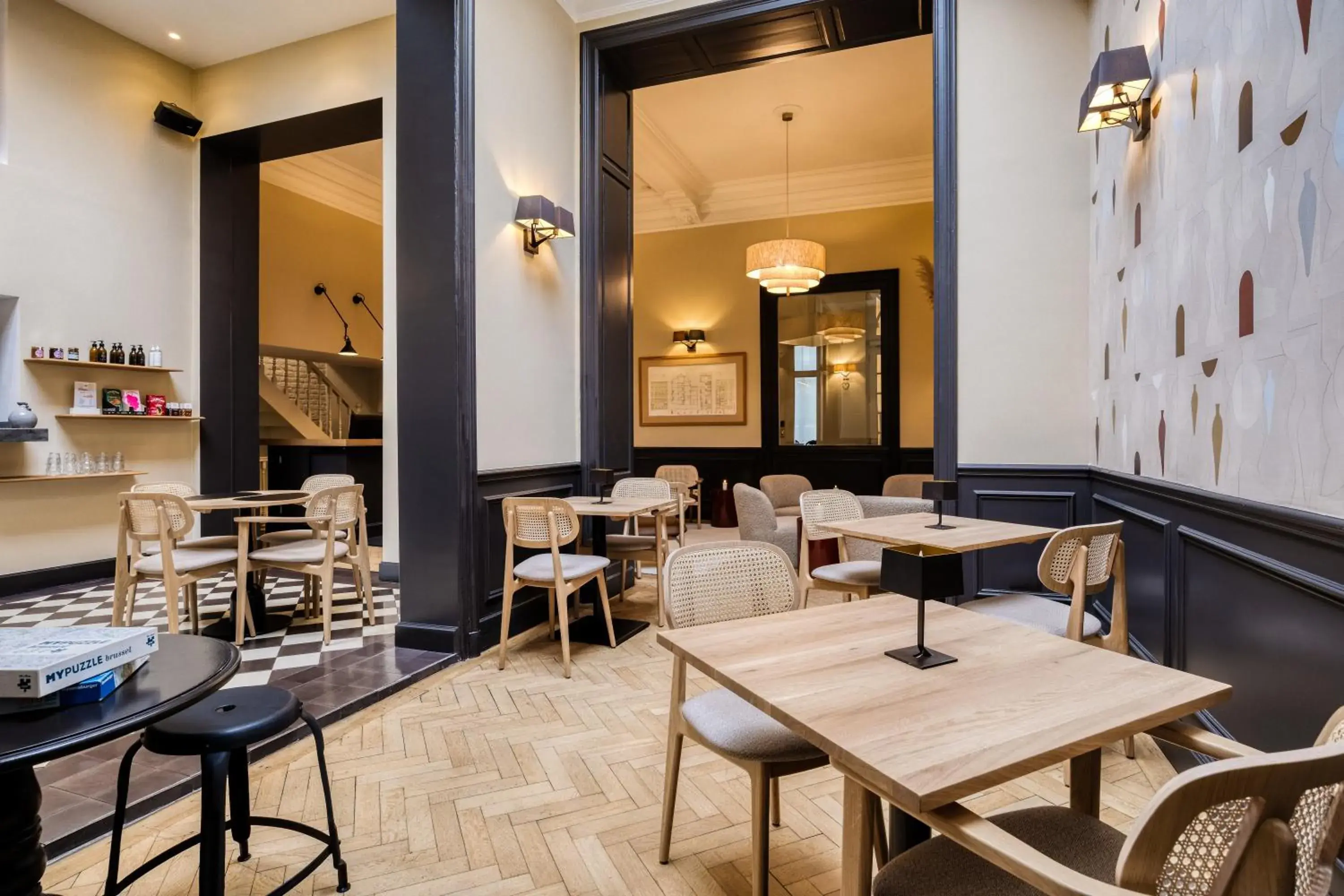 Restaurant/places to eat in Hotel Made In Louise Restaurant/places to eat in Hotel Made In Louise