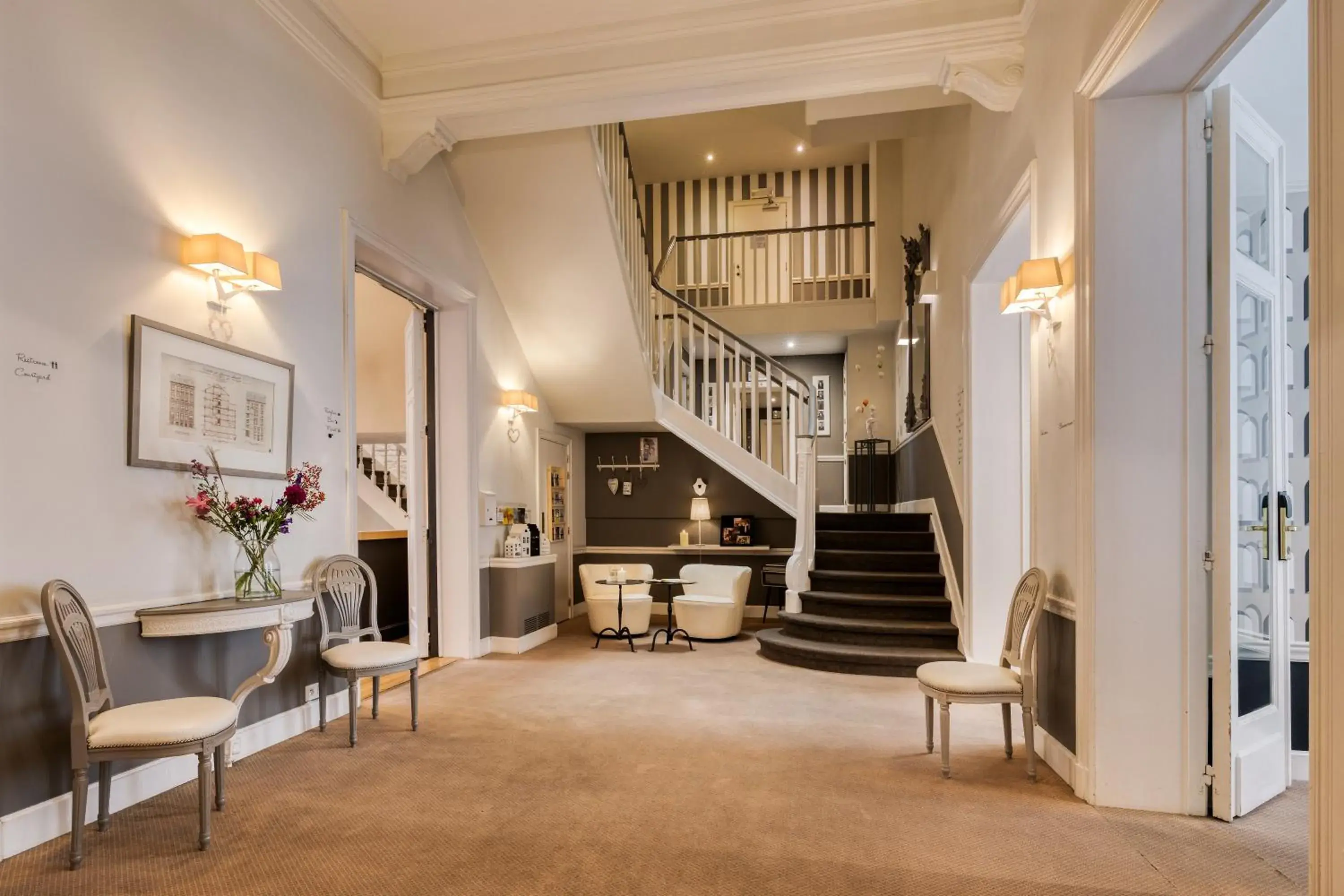 Lobby or reception in Hotel Made In Louise Lobby or reception in Hotel Made In Louise