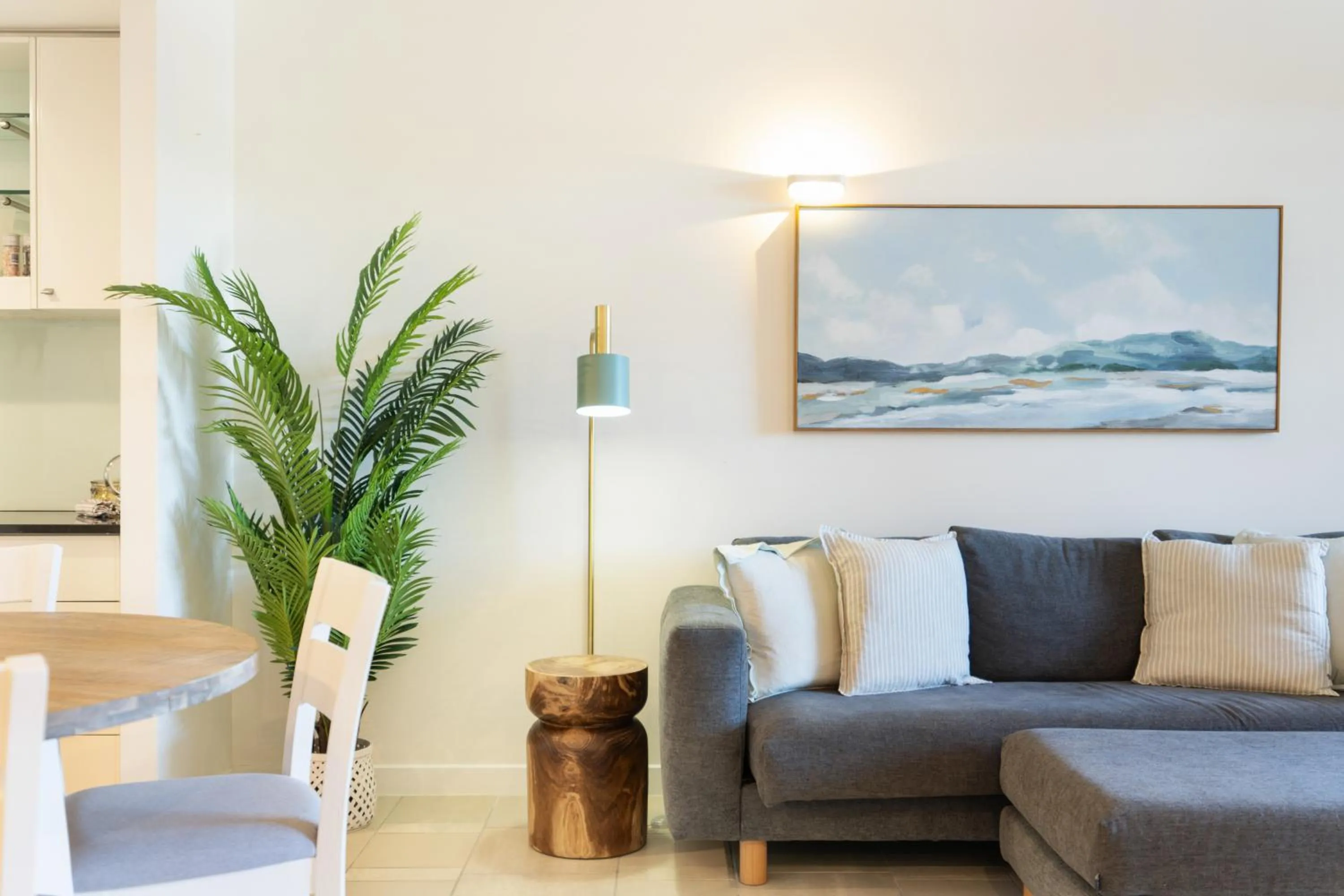 Library in Laguna on Hastings