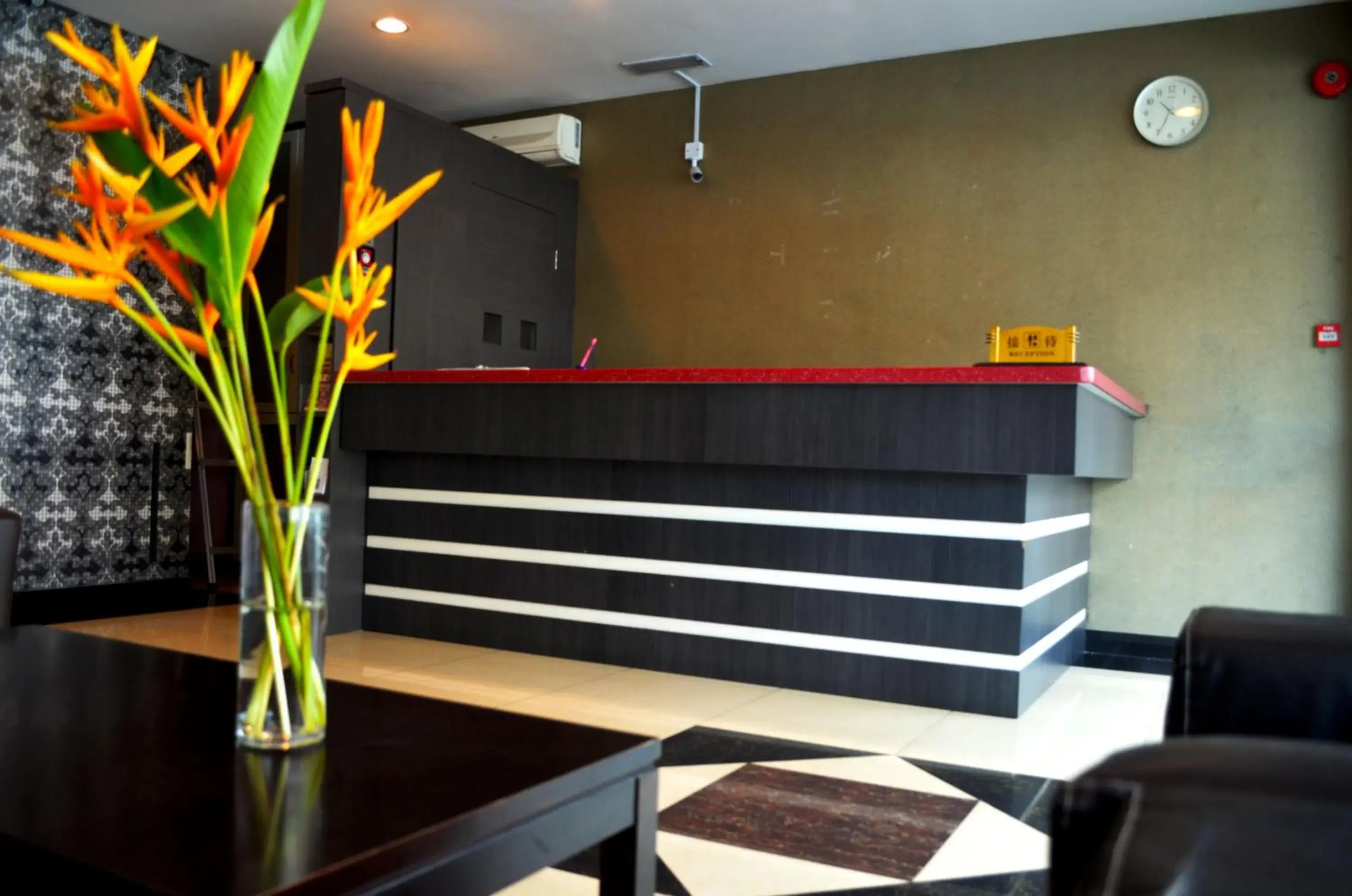 Lobby/Reception in Lintas Plaza Boutique Hotel