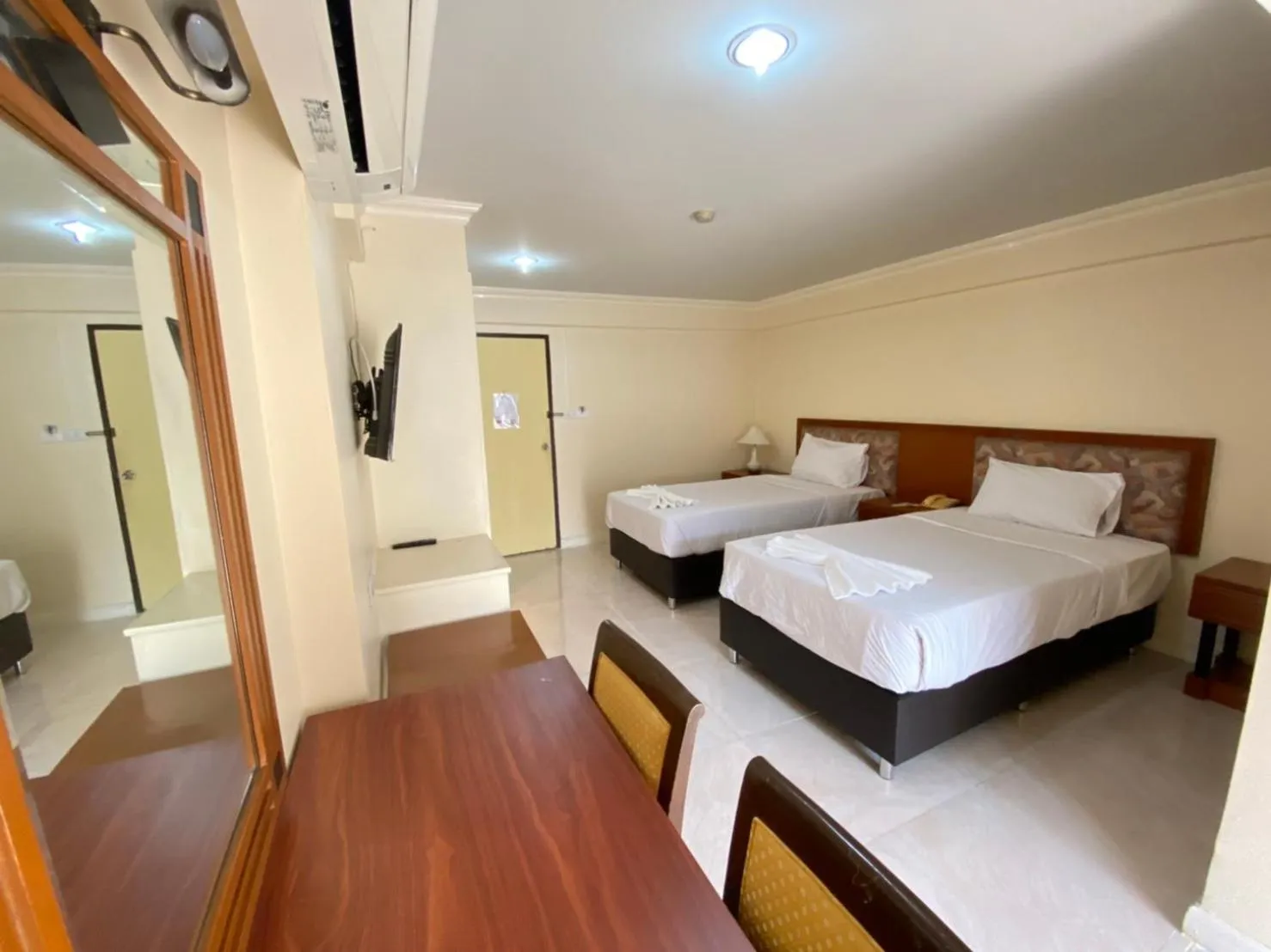 Bed in Jumbotel Hotel