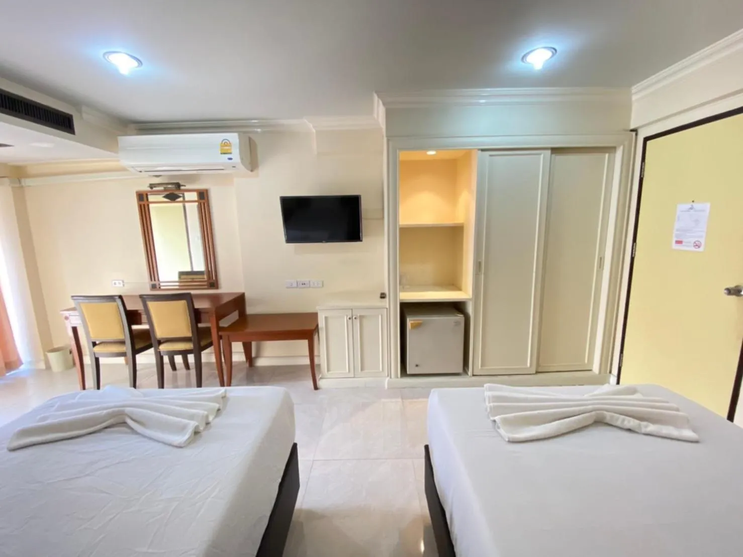 Bed in Jumbotel Hotel