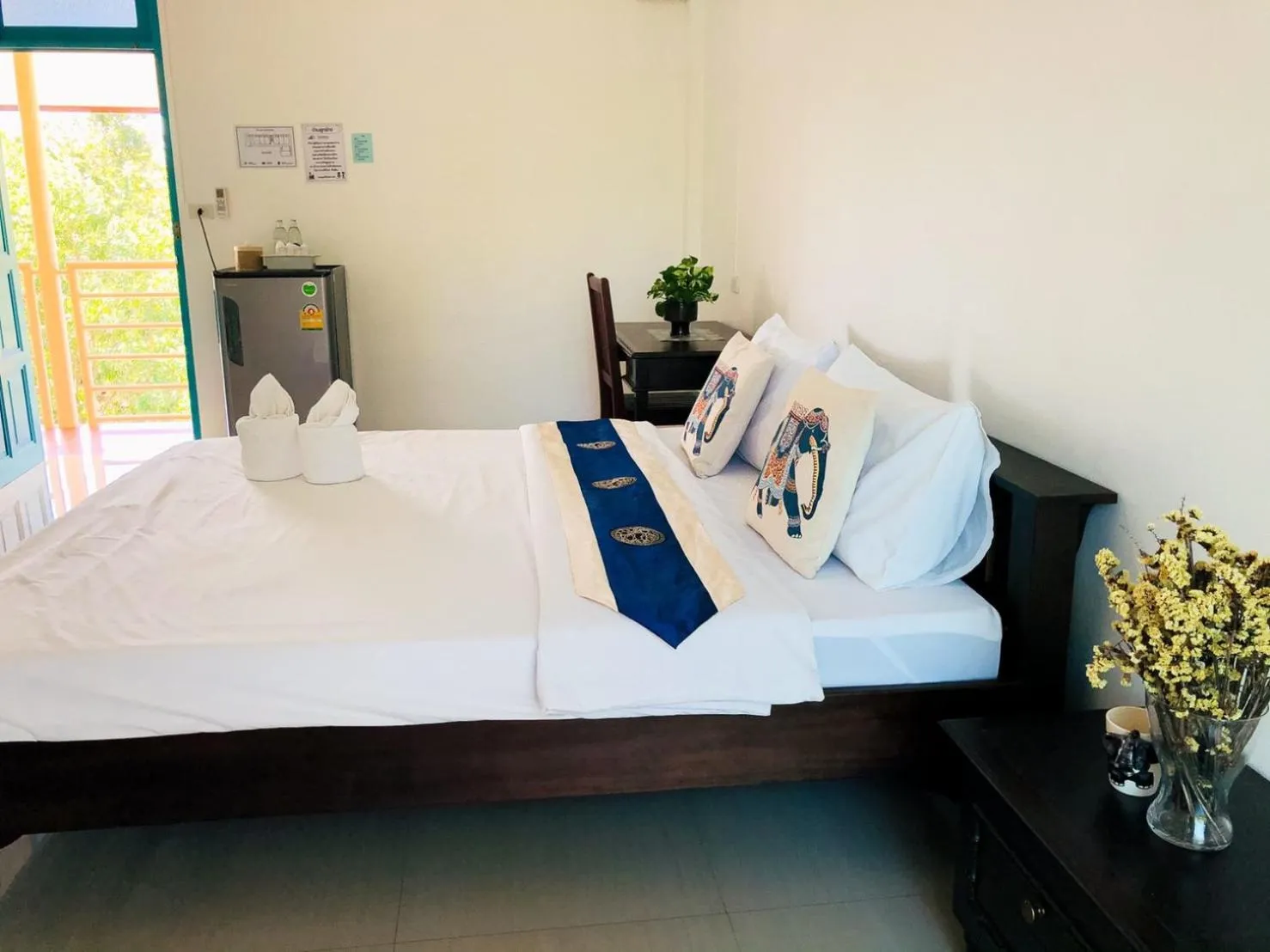 Bedroom, Bed in Baanlugchange Hotel โรงแรมบ้านลูกช้าง