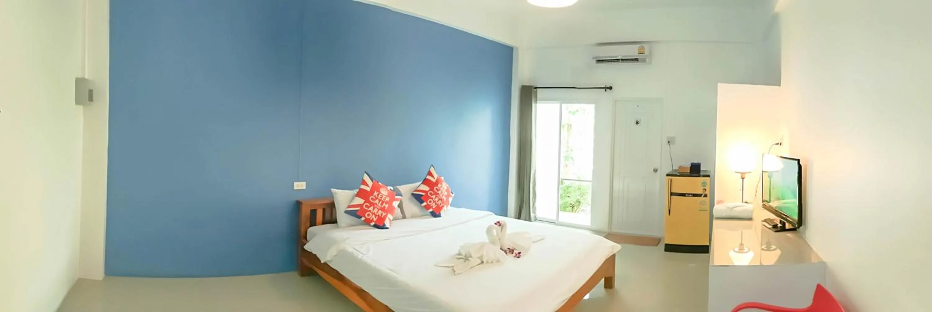 Photo of the whole room, Bed in Baanlugchange Hotel โรงแรมบ้านลูกช้าง